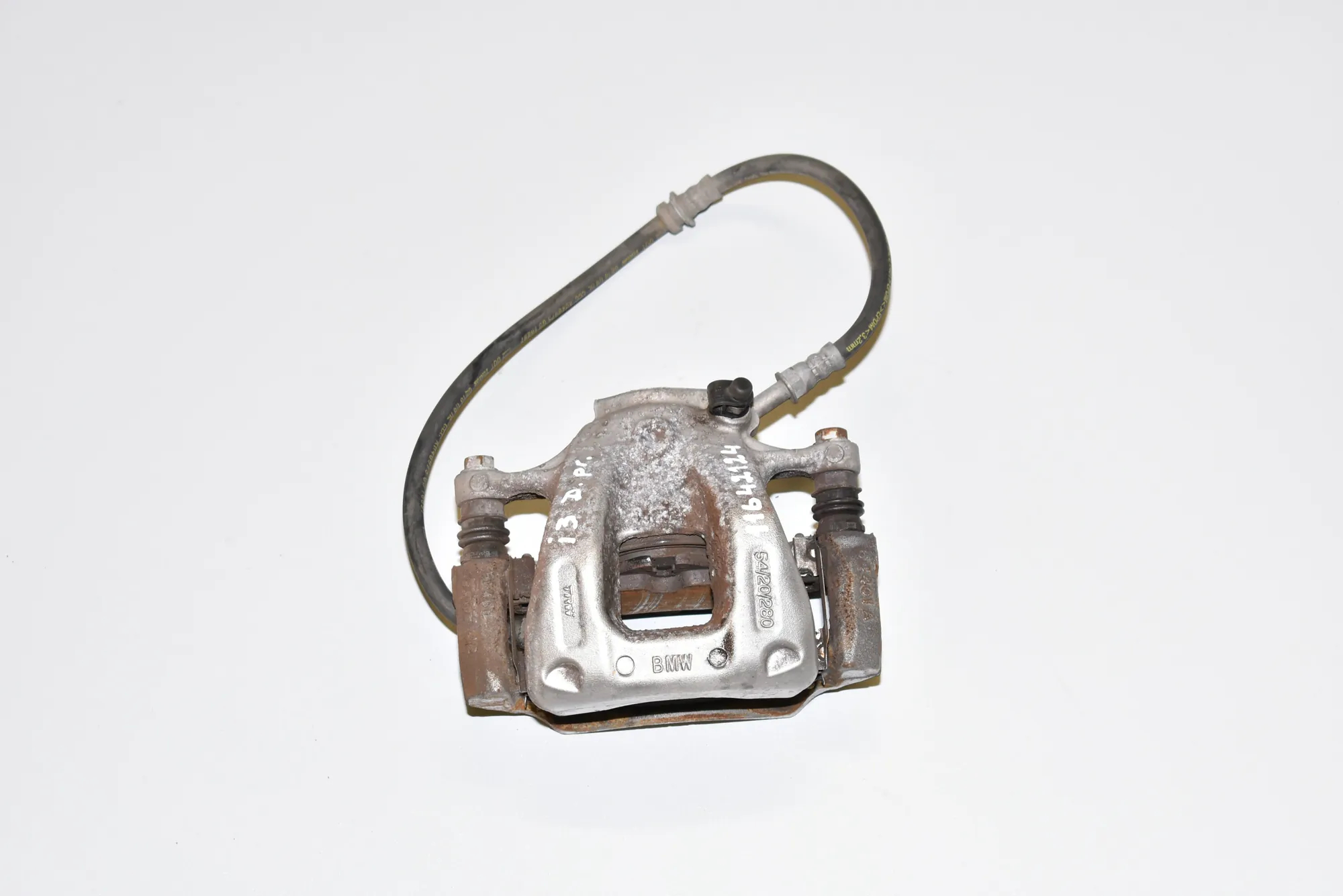 Front Right Brake Caliper · BMW i3 (I01) Hybrid 2016