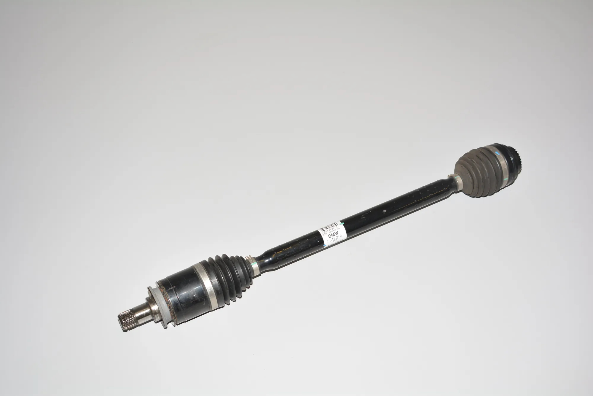 Rear Right Driveshaft – OEM 7641212 · BMW i3 (I01) Hybrid 2016 – 3