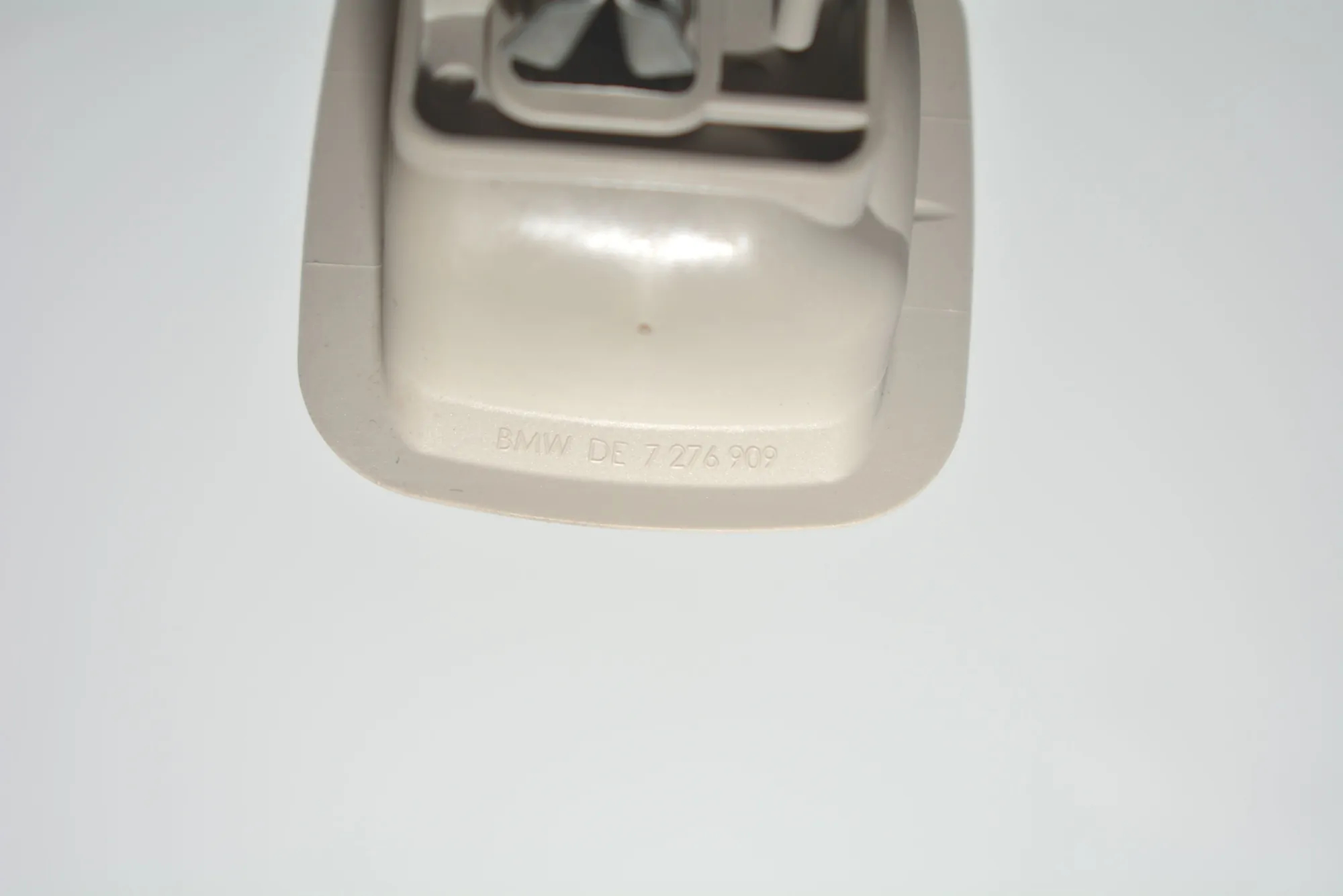 Front Right Roof Handle – OEM 7276909 · BMW i3 (I01) Hybrid 2016 – 5
