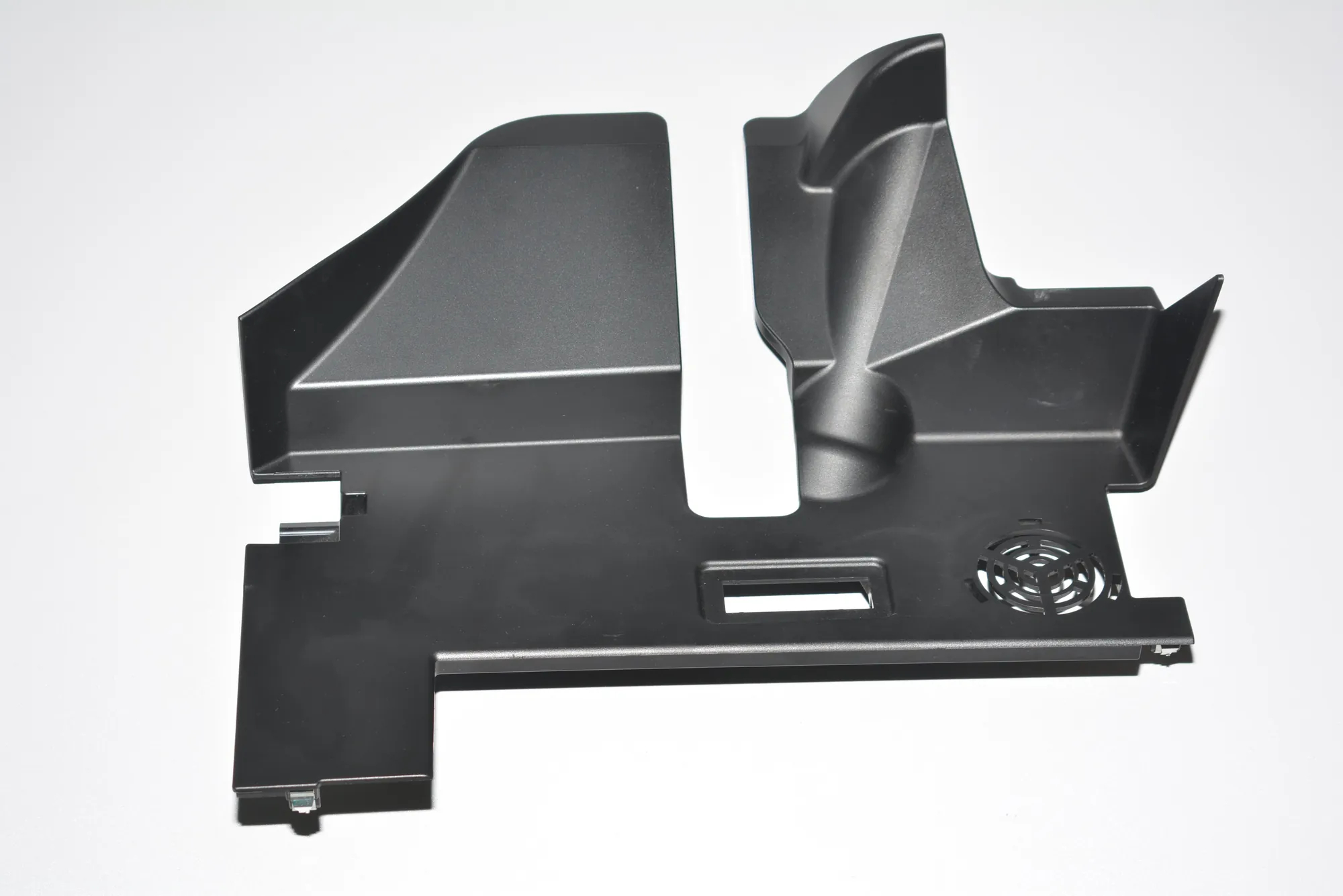 Dashboard Lower Trim – OEM 9283031 · BMW i3 (I01) Hybrid 2016