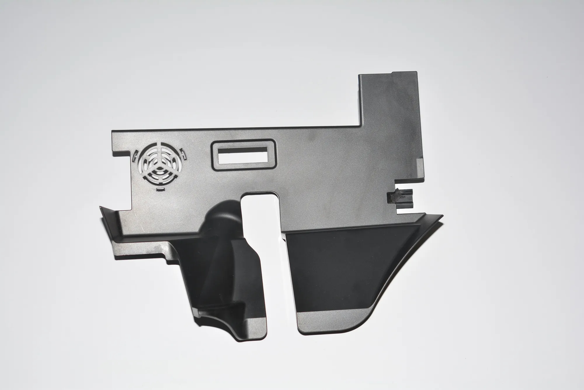 Dashboard Lower Trim – OEM 9283031 · BMW i3 (I01) Hybrid 2016 – 2