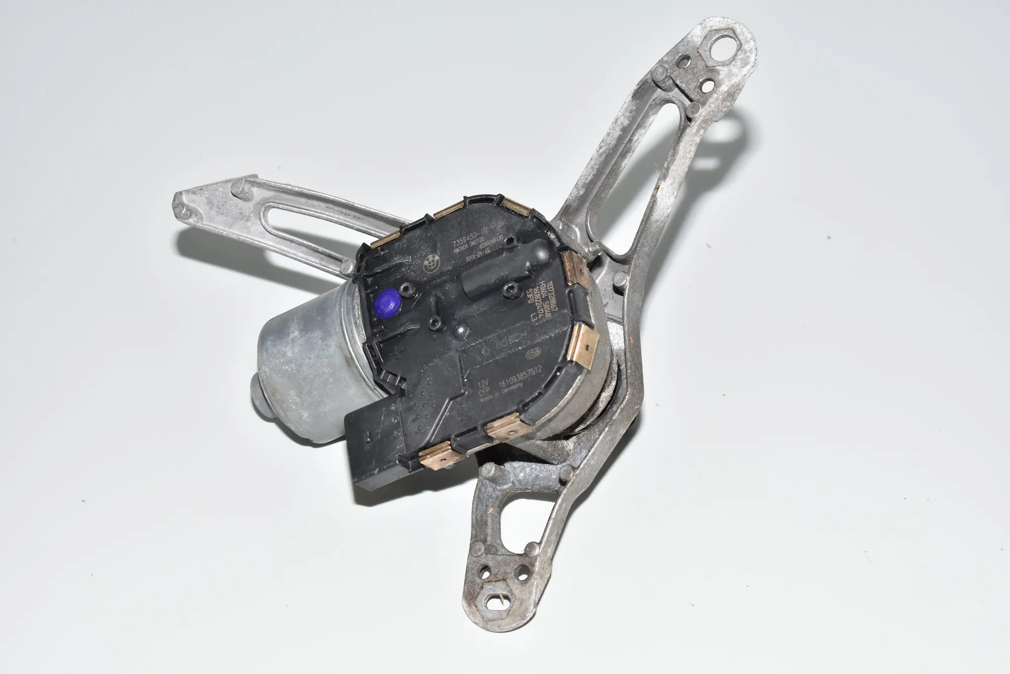 Front Windshield Wiper Mechanism – OEM 7359450 · BMW i3 (I01) Hybrid 2016