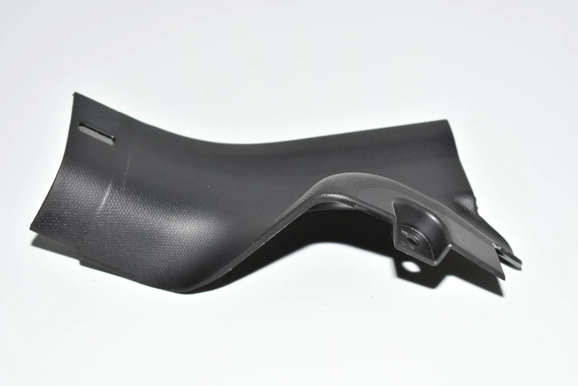 Rear Right Interior Step Trim – OEM 7272382 · BMW i3 (I01) Hybrid 2016 – 3