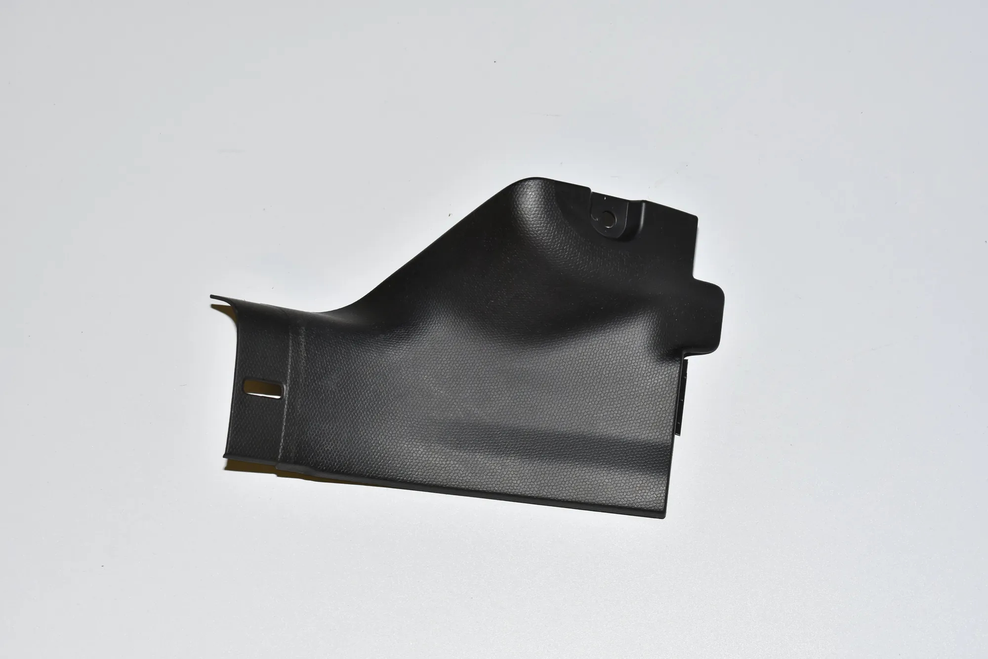 Rear Left Interior Step Trim – OEM 7272381 · BMW i3 (I01) Hybrid 2016