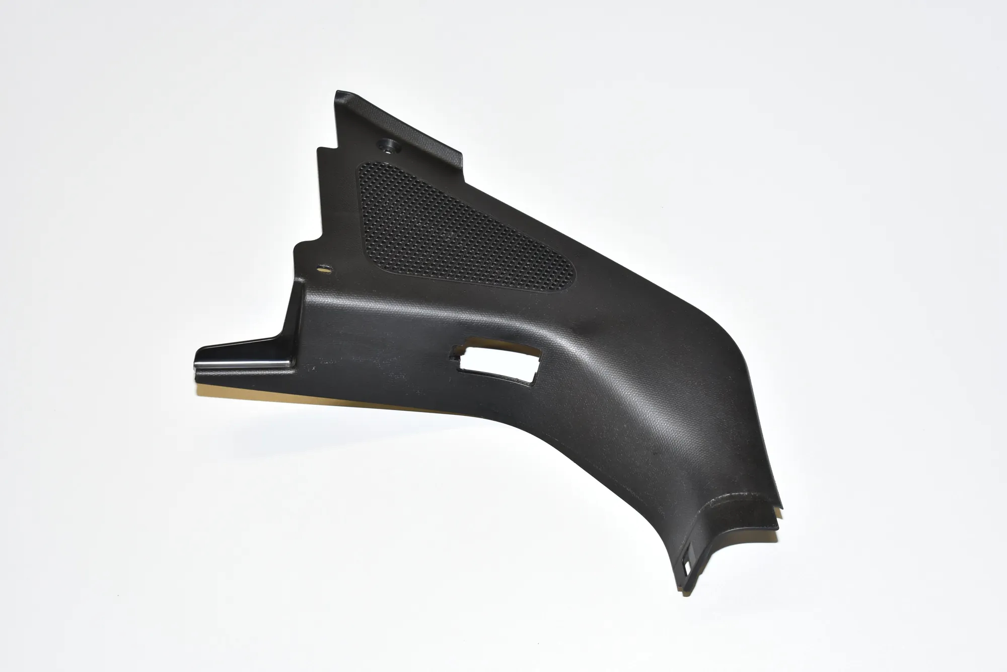 Front Left Interior Step Trim – OEM 7272419 · BMW i3 (I01) Hybrid 2016