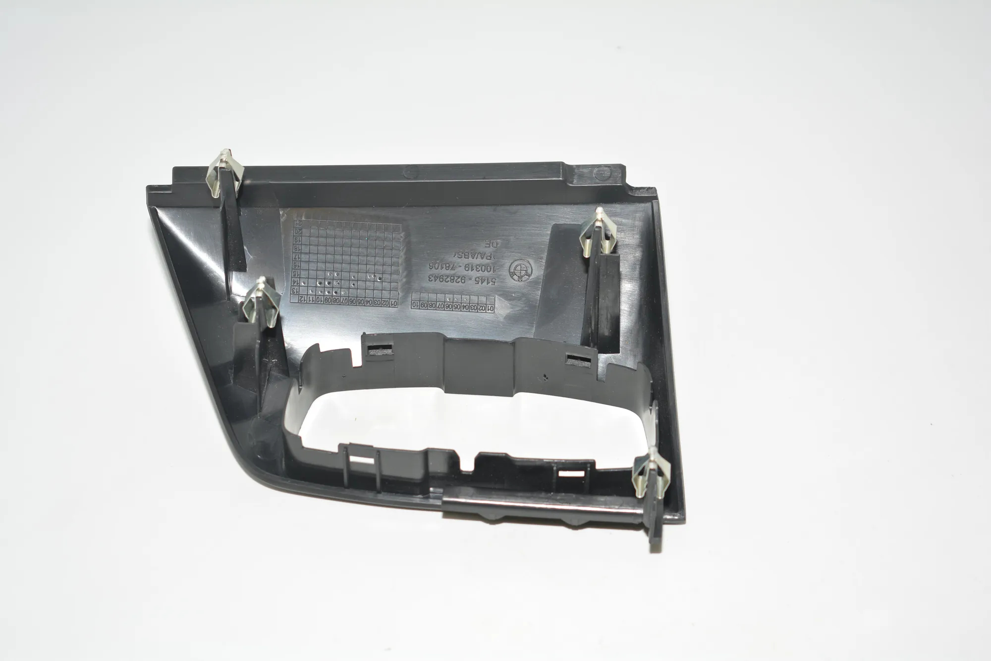 Headlight Switch Trim – OEM 9282943 · BMW i3 (I01) Hybrid 2016 – 3