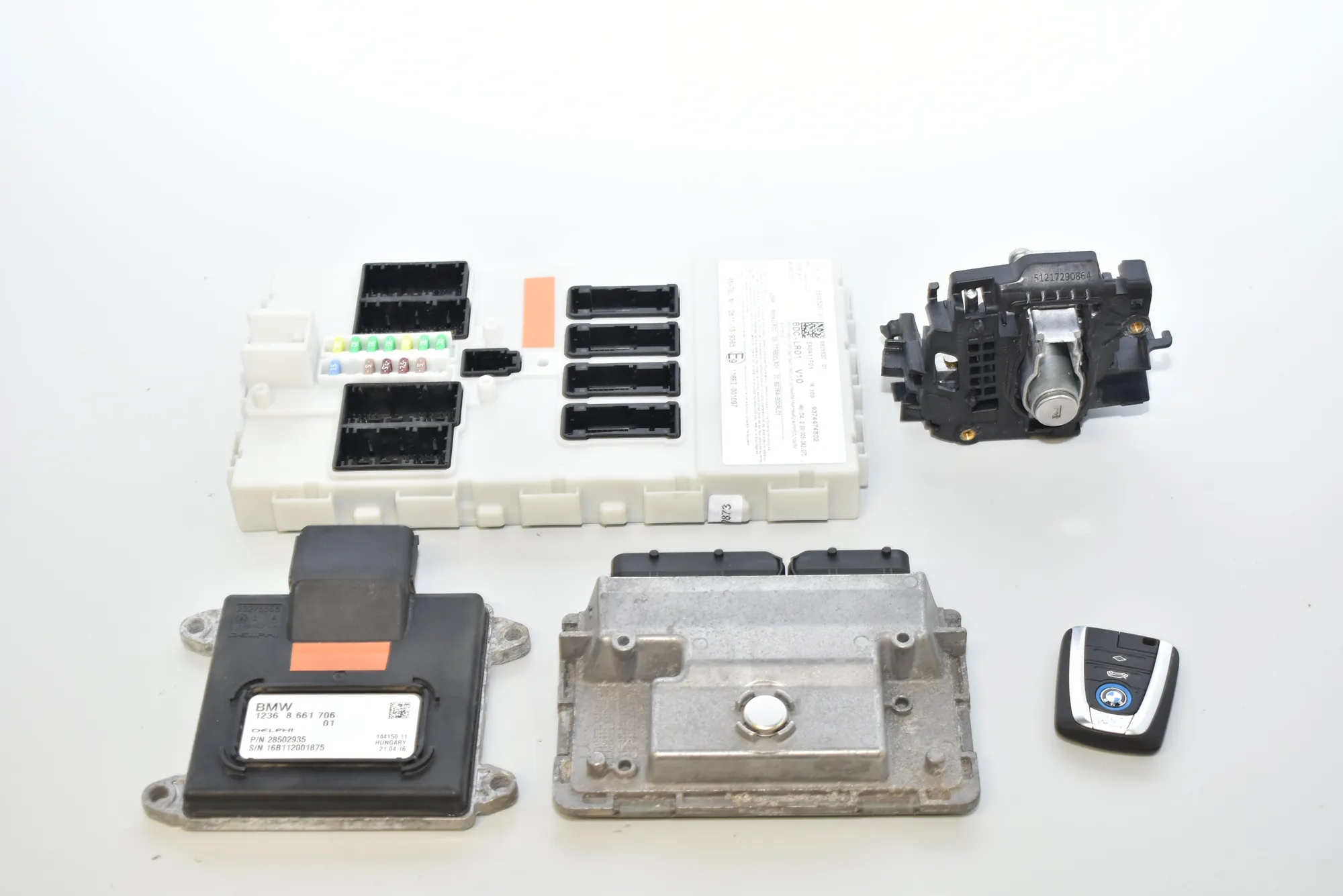 Engine Ignition ECU Set – OEM 8667093 · BMW i3 (I01) Hybrid 2016 – 2