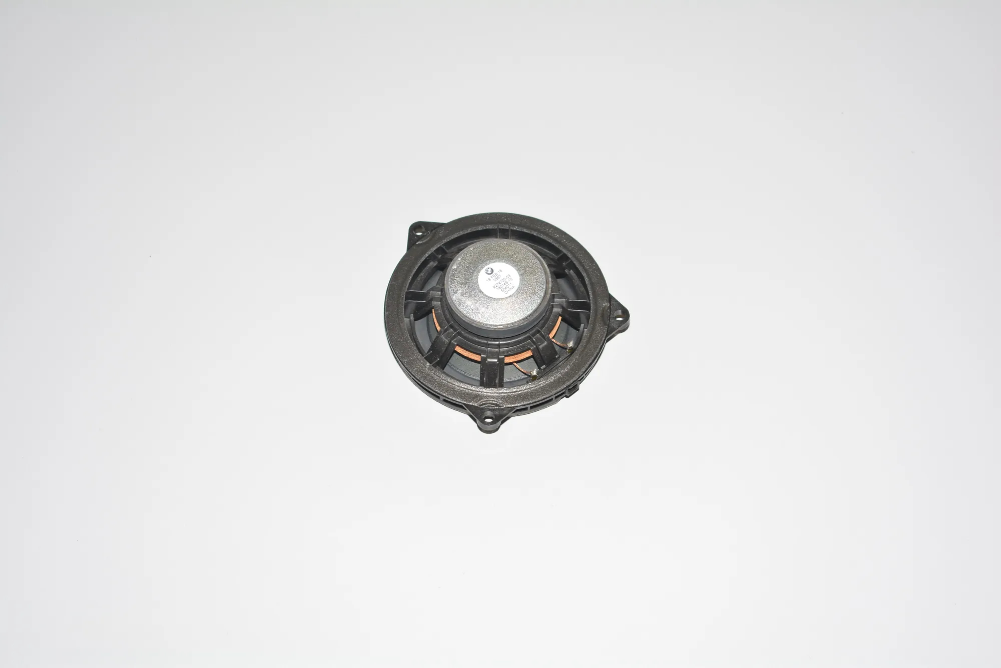 Front Right Door Speaker – OEM 9274700 · BMW i3 (I01) Hybrid 2016 – 3