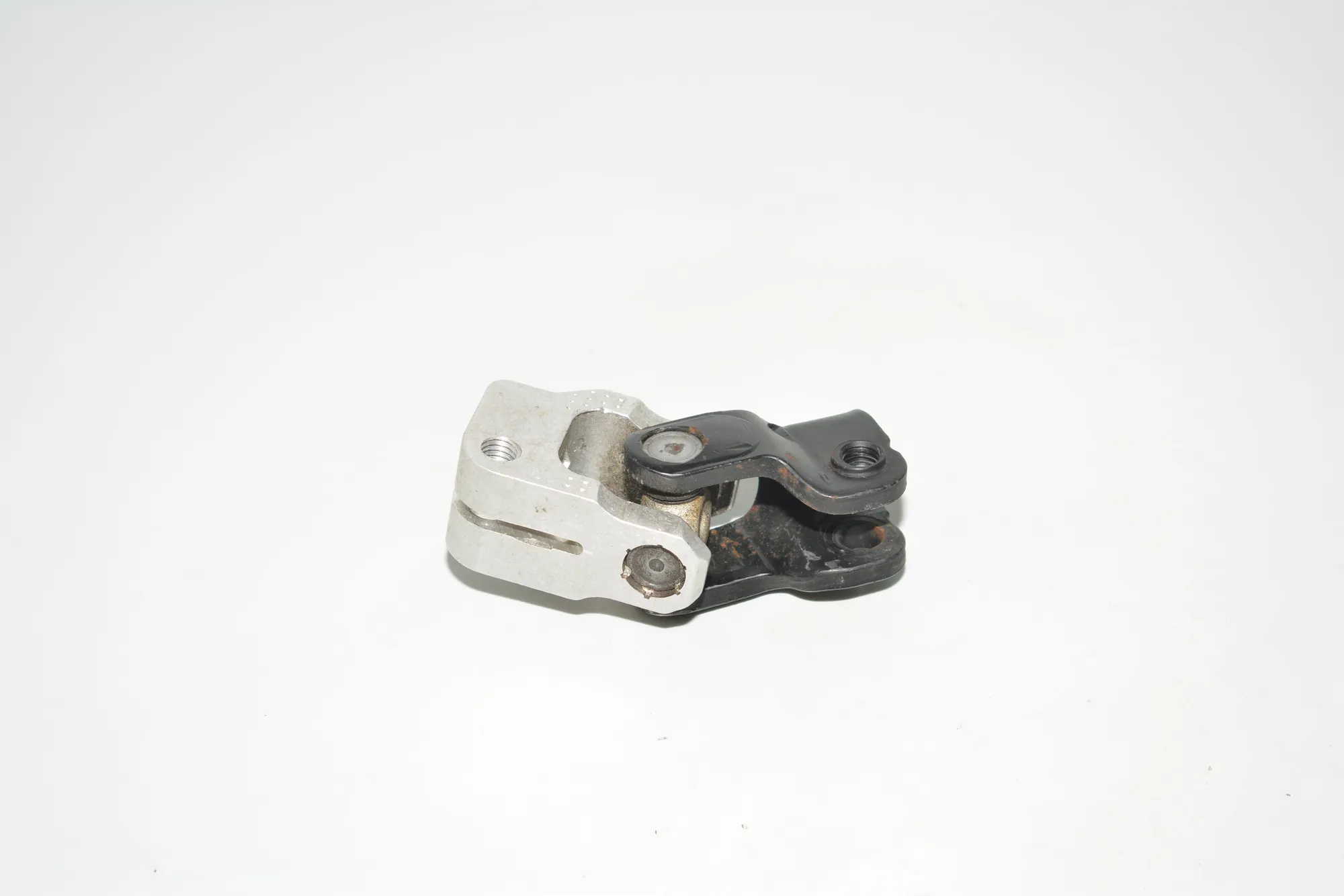 Steering Column Shaft Joint – OEM 6864587 · BMW i3 (I01) Hybrid 2016 – 2