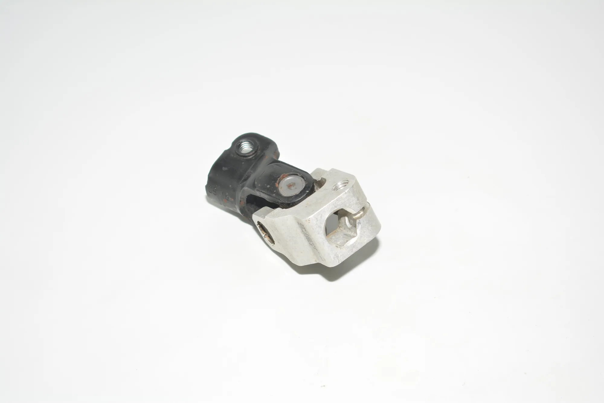 Steering Column Shaft Joint – OEM 6864587 · BMW i3 (I01) Hybrid 2016 – 3