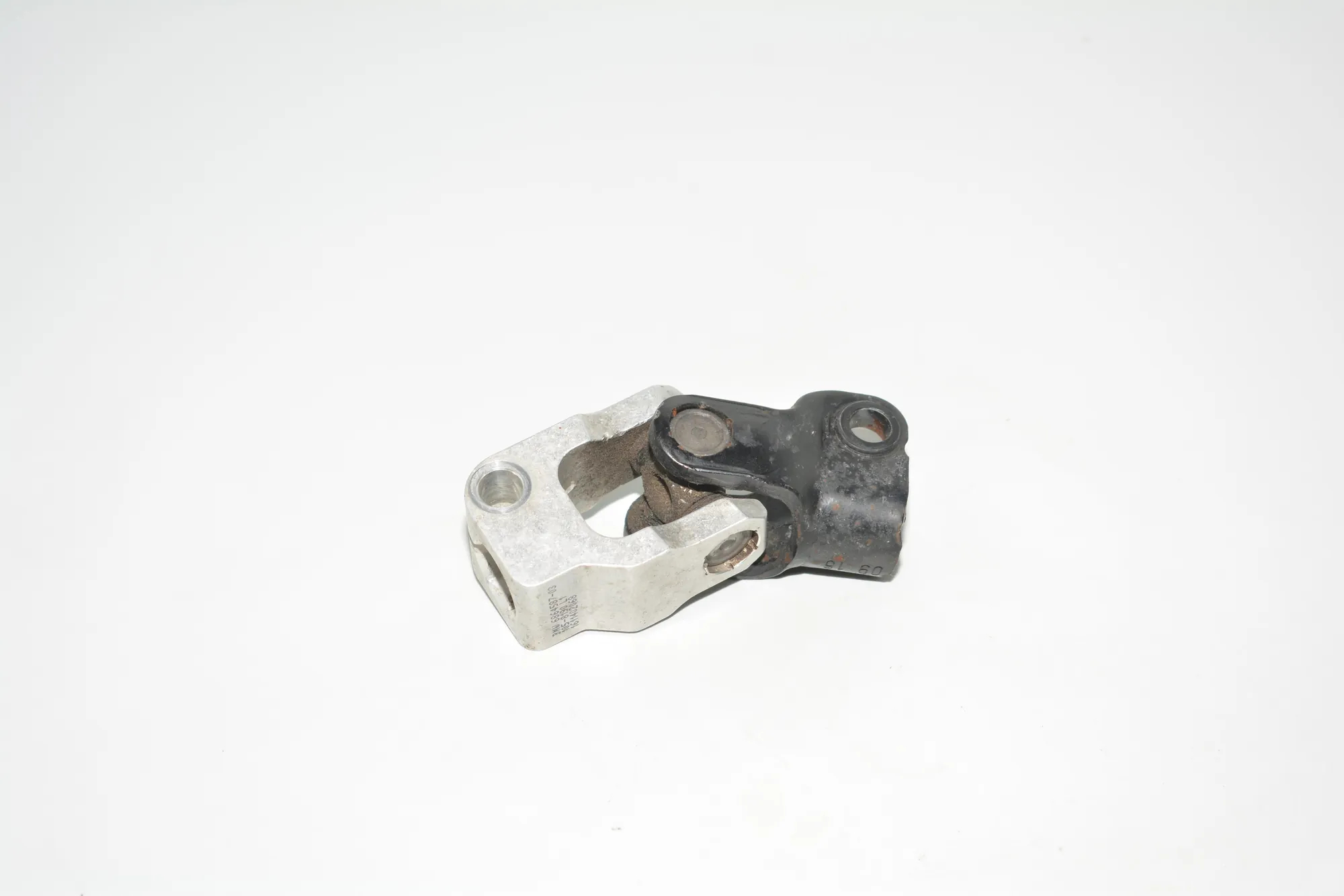 Steering Column Shaft Joint – OEM 6864587 · BMW i3 (I01) Hybrid 2016