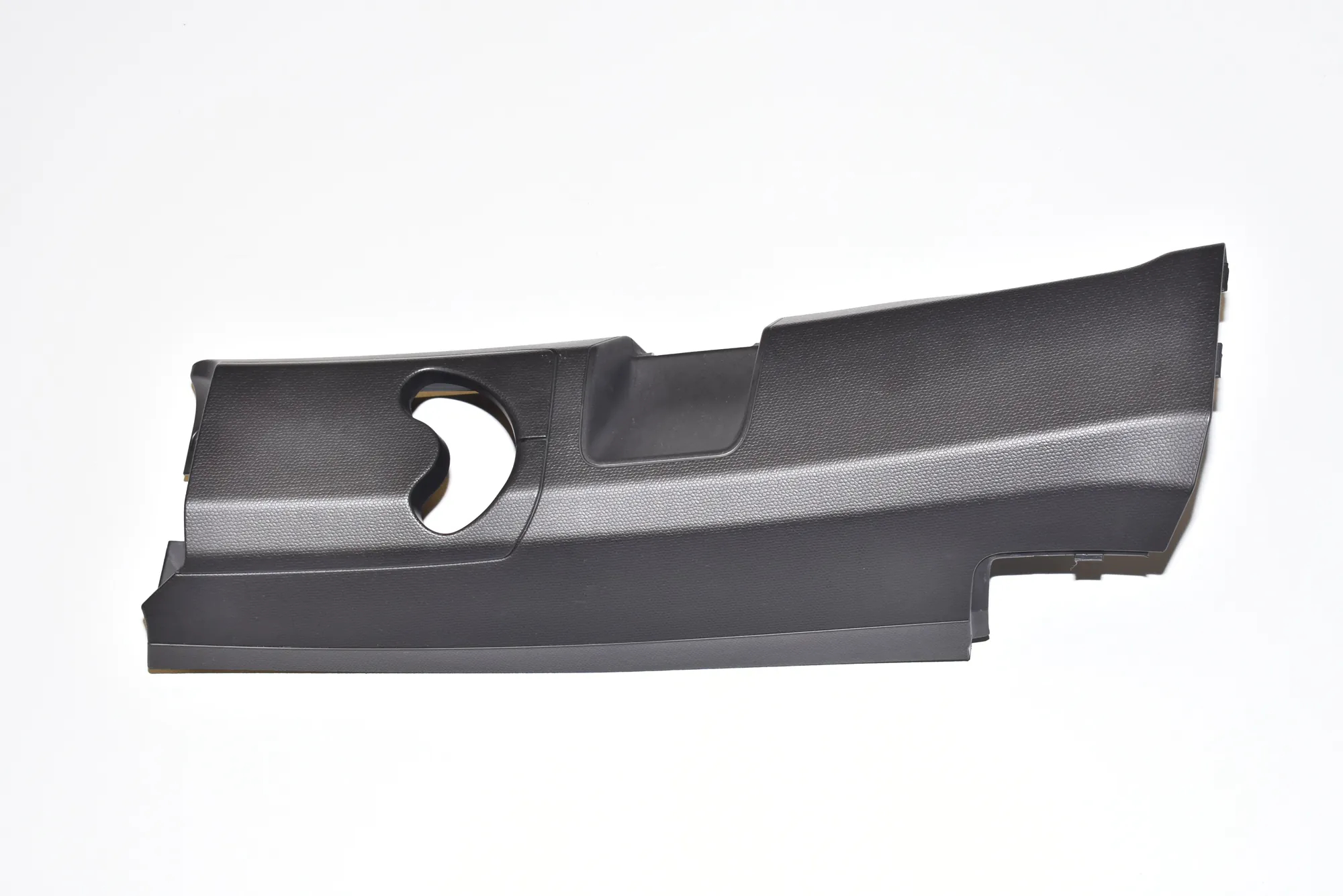 Left Side B Pillar Trim – OEM 7303705 · BMW i3 (I01) Hybrid 2016