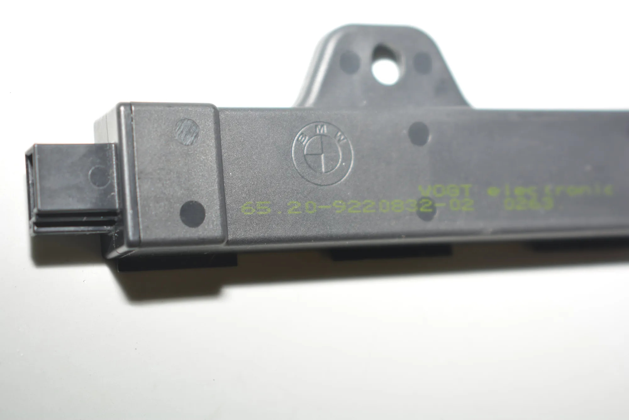 Antenna – OEM 9220832 · BMW i3 (I01) Hybrid 2016 – 4