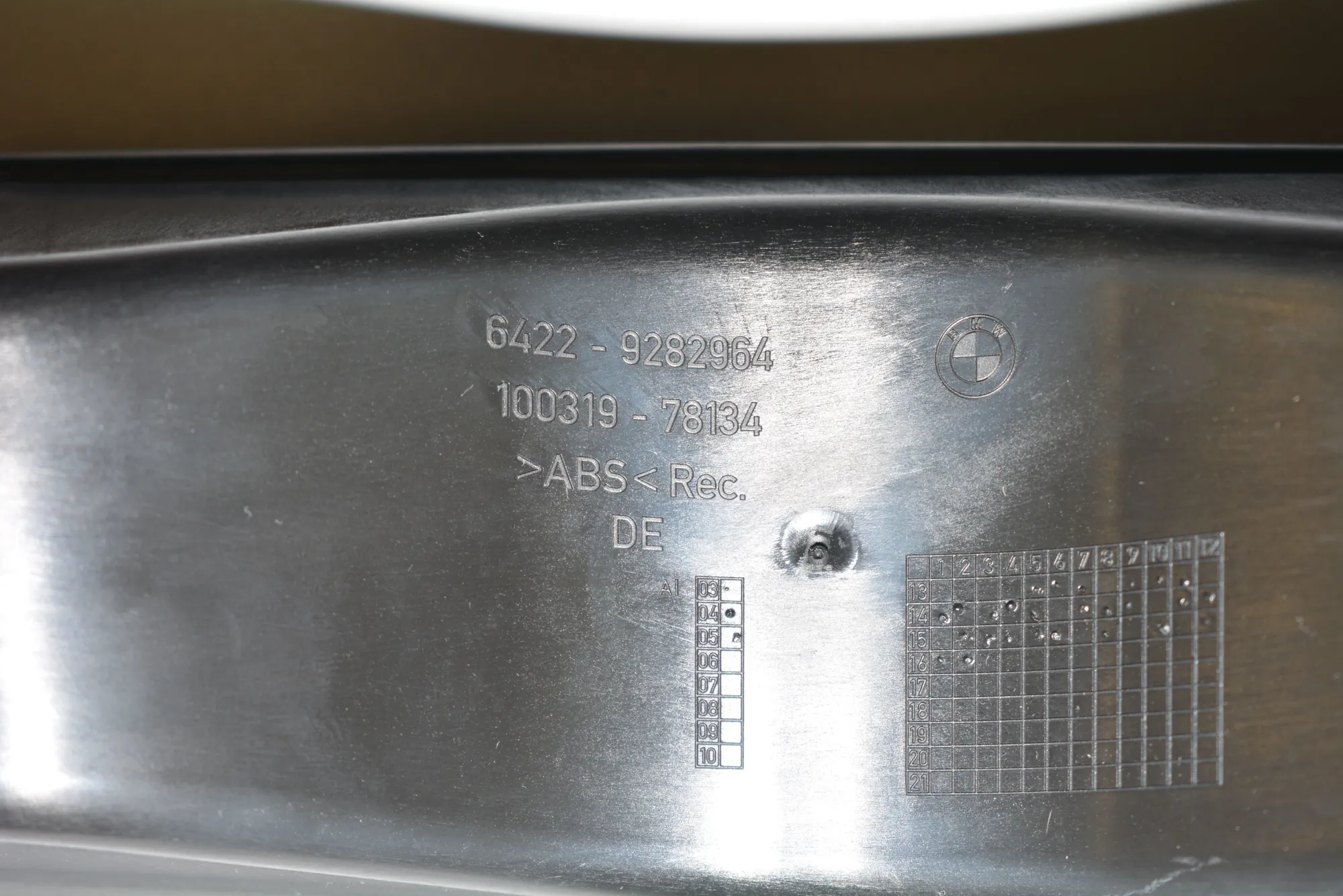 Other Interior Parts – OEM 9282964 · BMW i3 (I01) Hybrid 2016 – 5