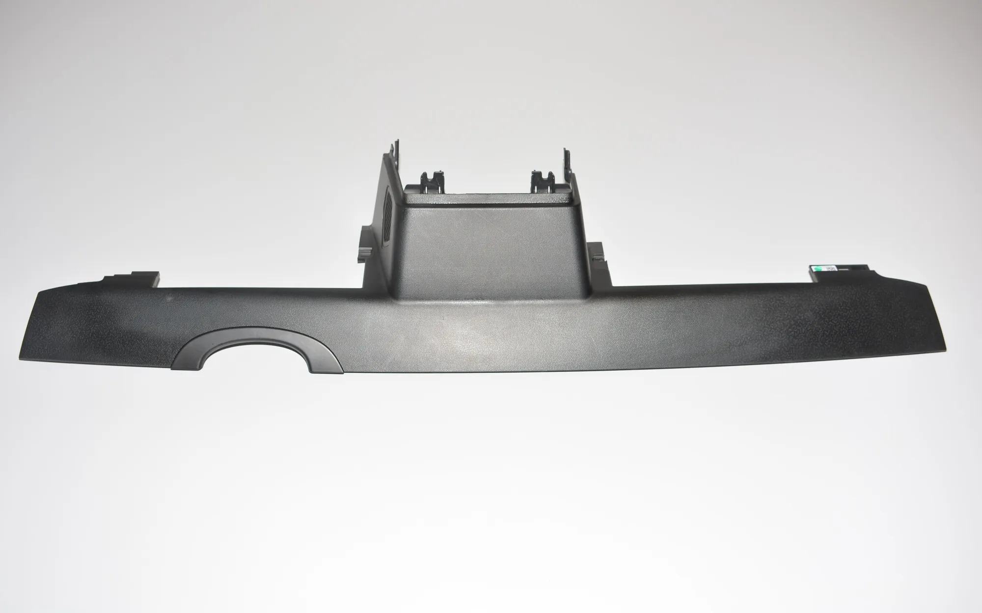 Dashboard Lower Trim – OEM 9303498 · BMW i3 (I01) Hybrid 2016