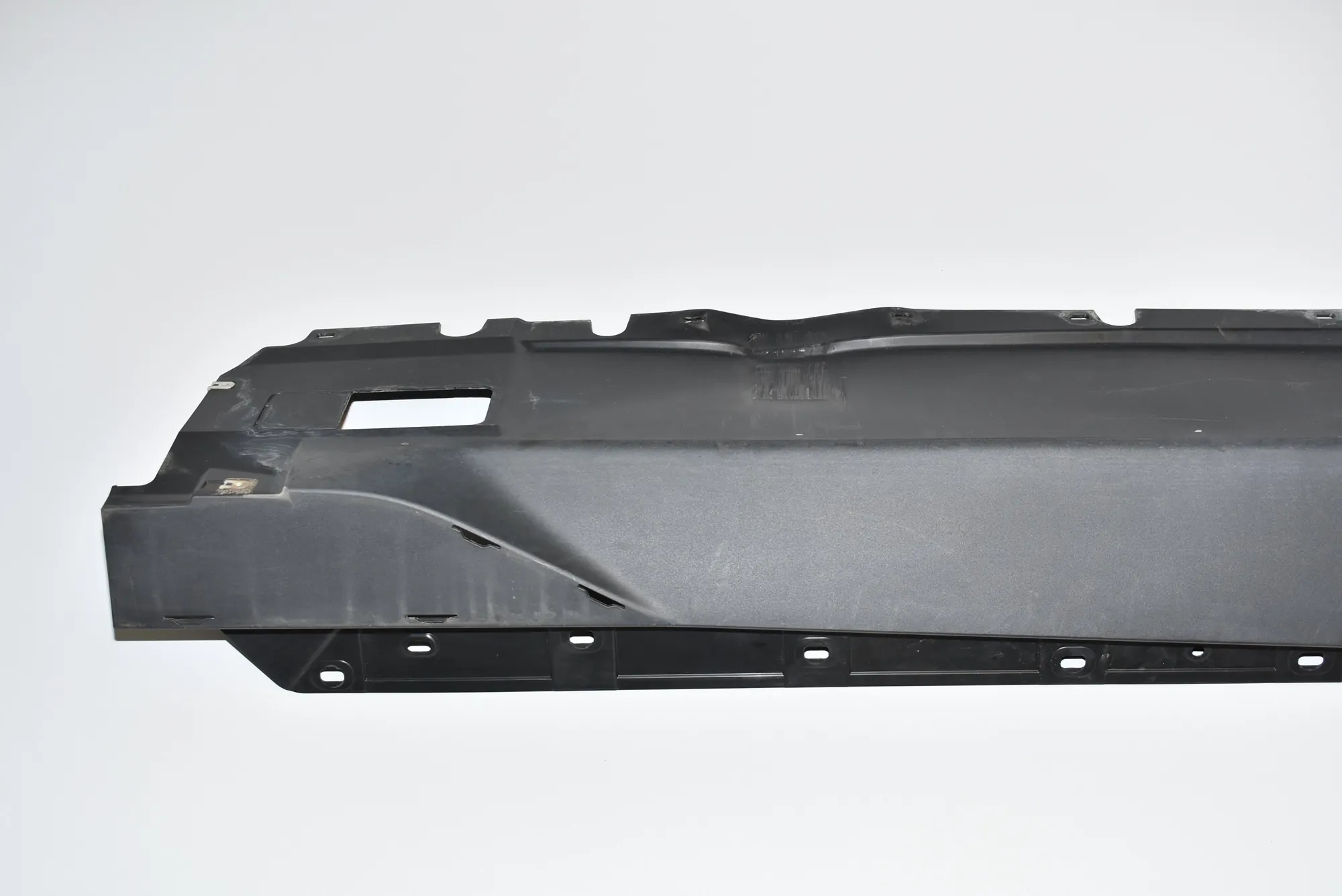 Right Side Sideskirt – OEM 7368598 · BMW i3 (I01) Hybrid 2016 – 4
