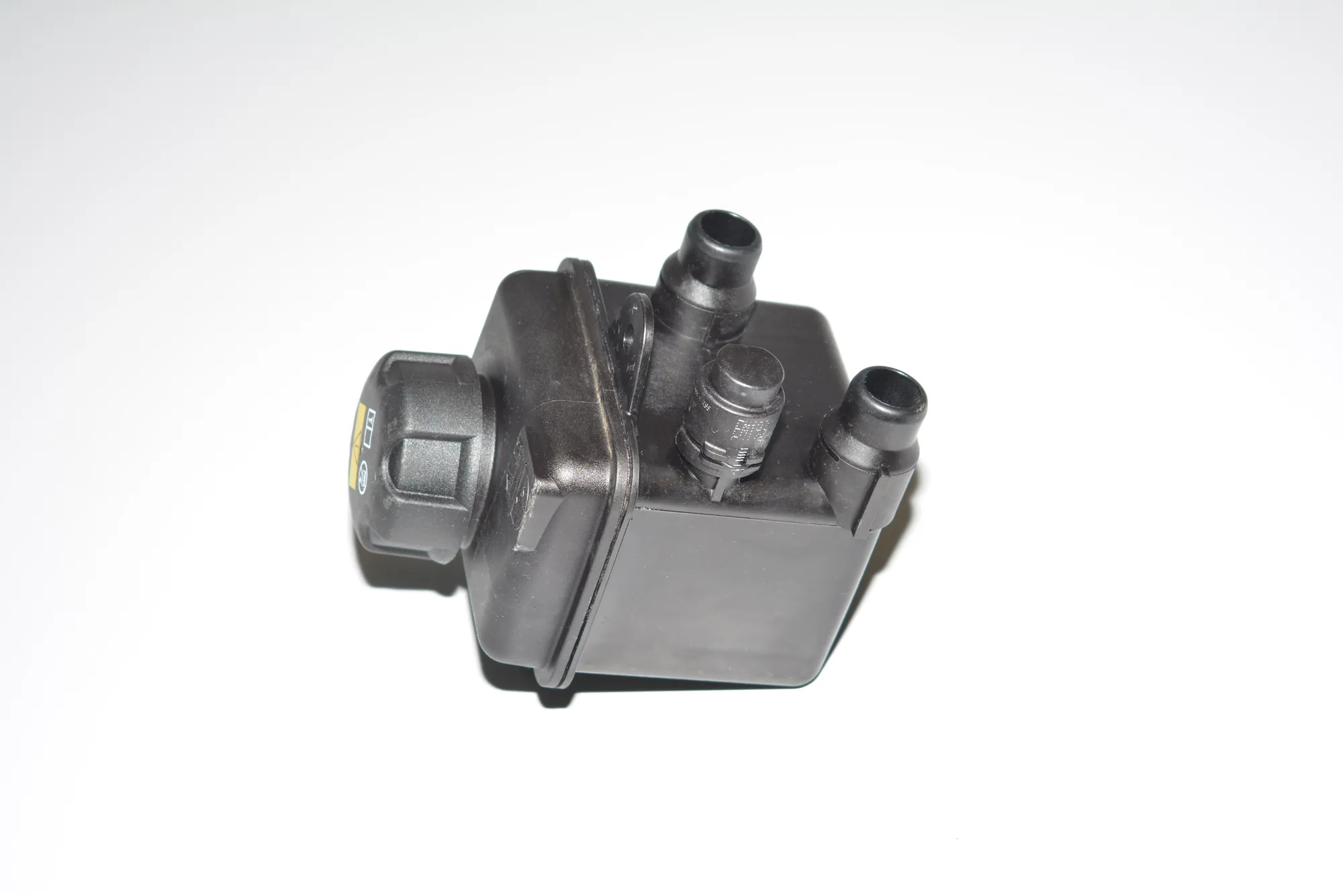 Expansion Tank – OEM 9327150 · BMW i3 (I01) Electric 2020 – 2