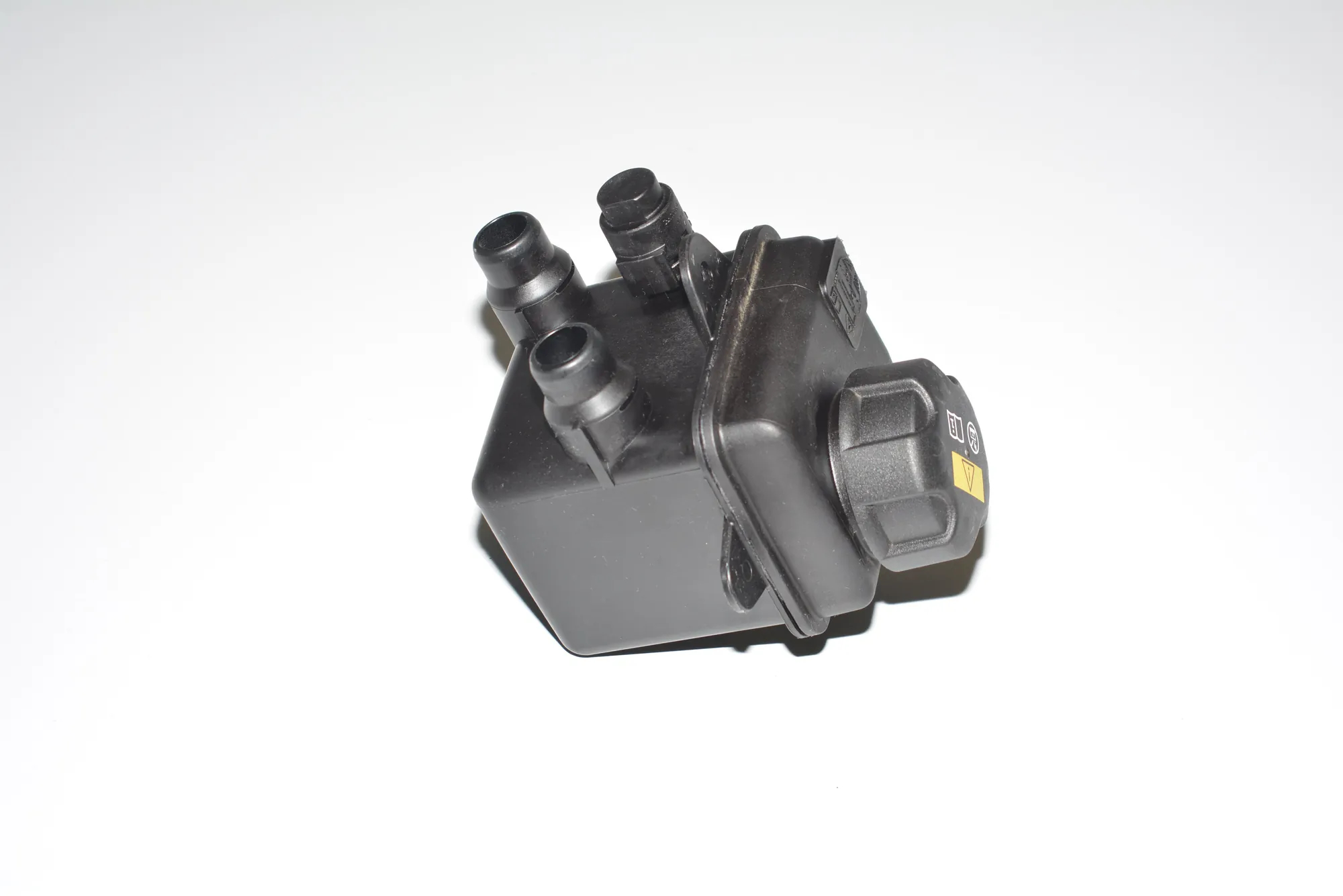 Expansion Tank – OEM 9327150 · BMW i3 (I01) Electric 2020 – 4