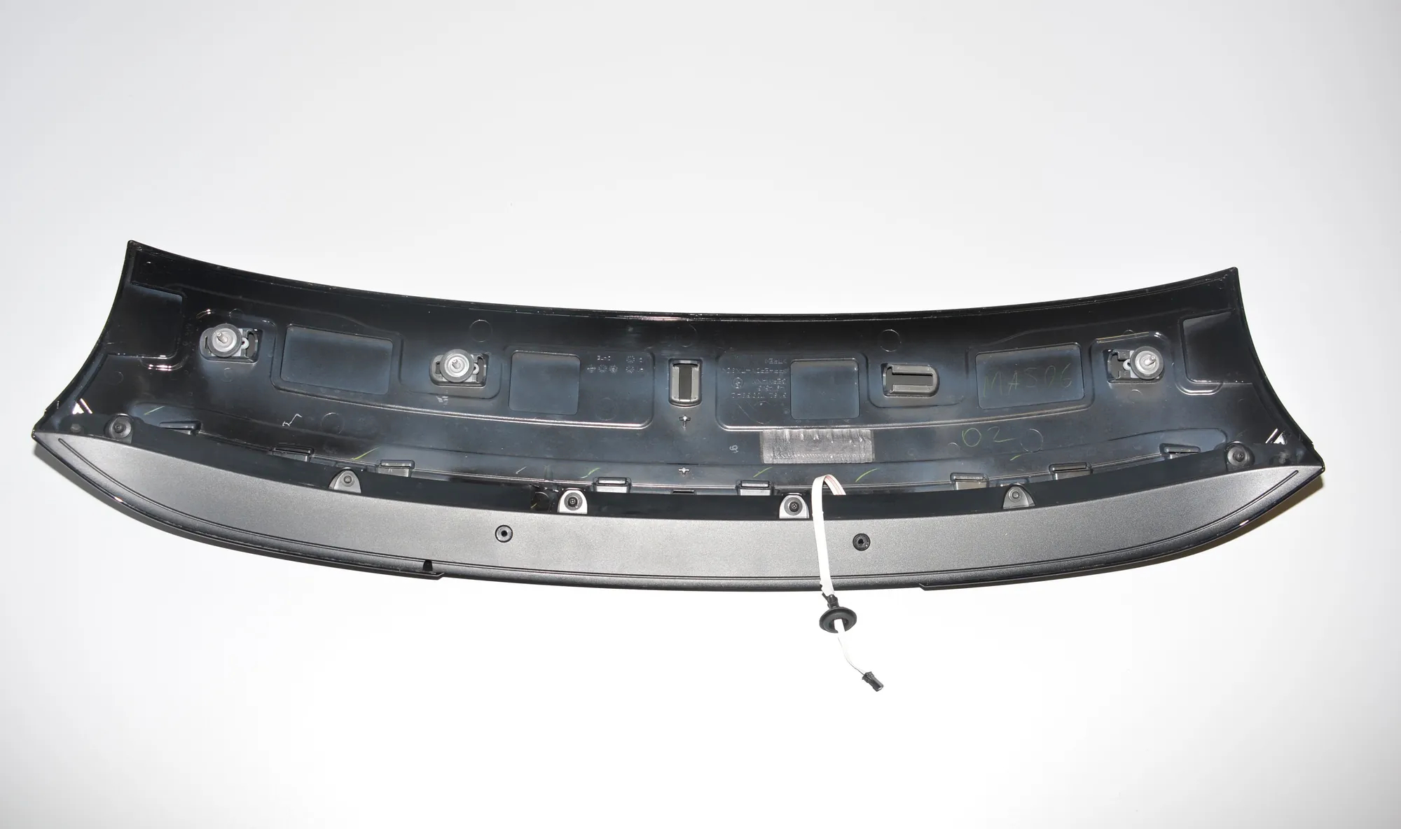 Tailgate Bootlid Spoiler – OEM 7305042 · BMW i3 (I01) Electric 2020 – 4