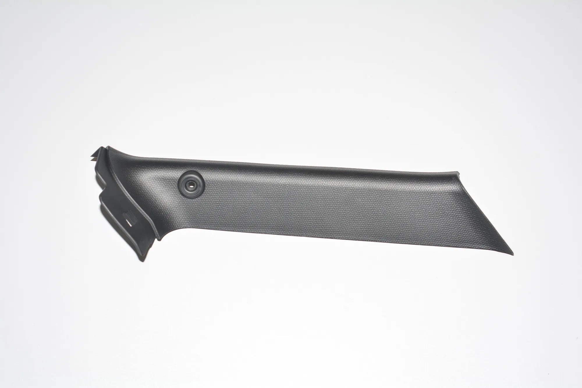 Tailgate Bootlid Trim – OEM 7315765 · BMW i3 (I01) Electric 2020