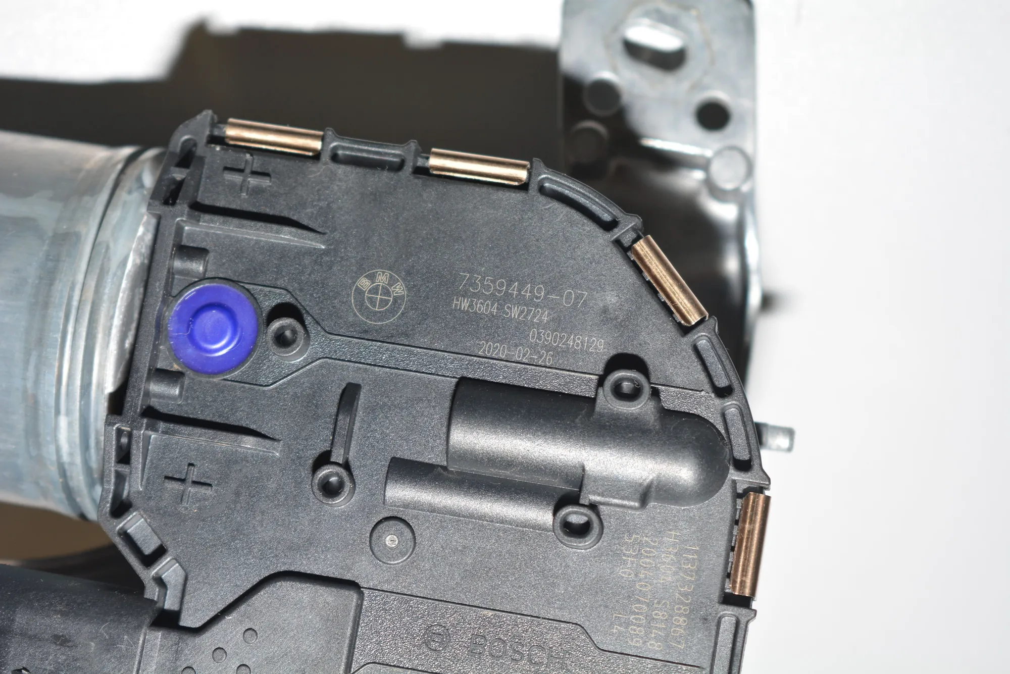 Front Windshield Wiper Mechanism – OEM 7359449 · BMW i3 (I01) Electric 2020 – 5