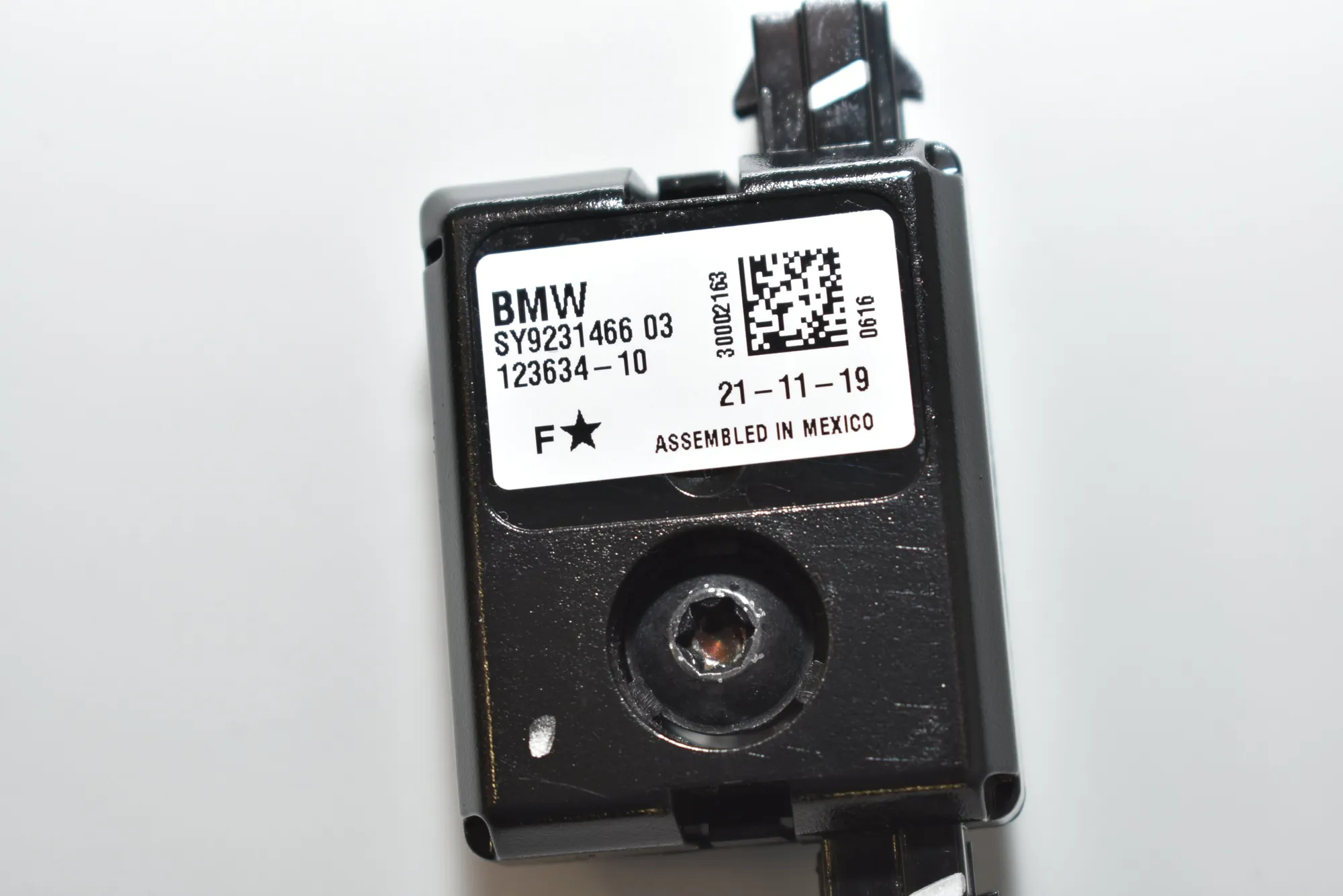 Antenna – OEM 9231466 · BMW i3 (I01) Electric 2020 – 4