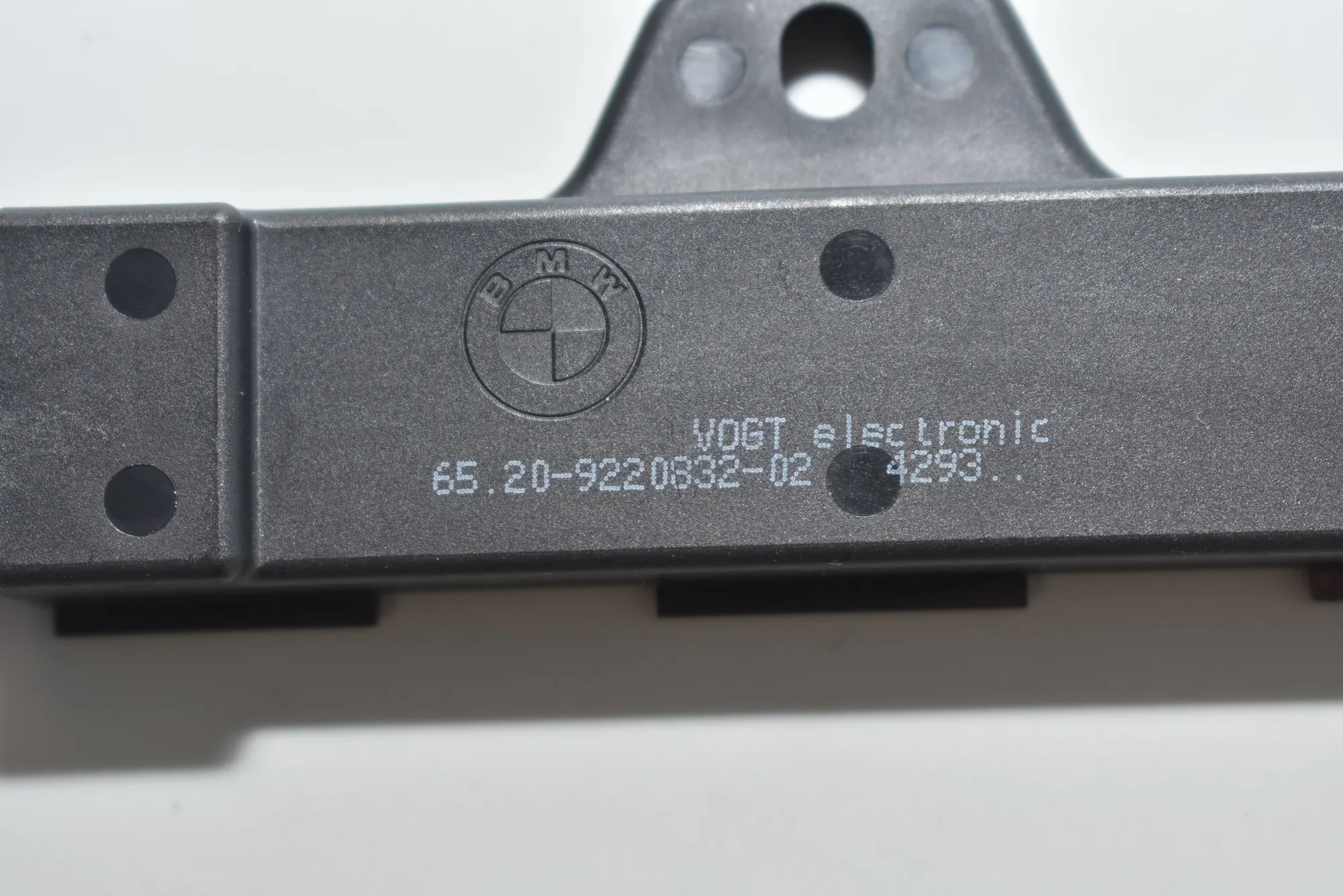 Antenna – OEM 9220832 · BMW i3 (I01) Electric 2020 – 4