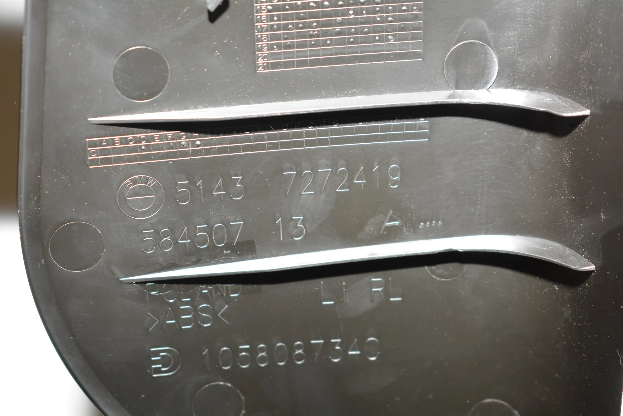 Front Left Interior Step Trim – OEM 7272419 · BMW i3 (I01) Electric 2020 – 5