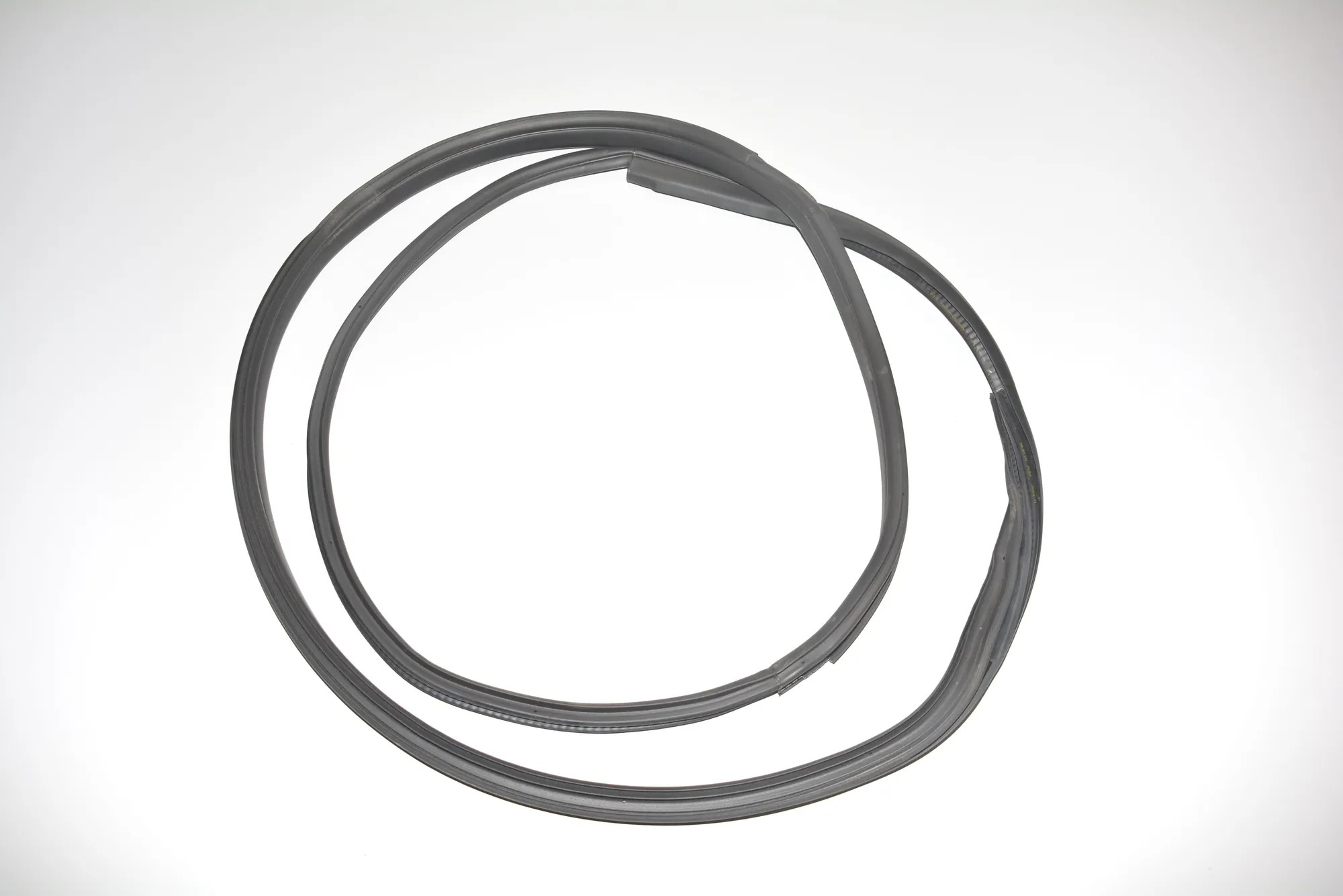 Front Right Door Seal Rubber – OEM 4A04478 · BMW i3 (I01) Electric 2020 – 2