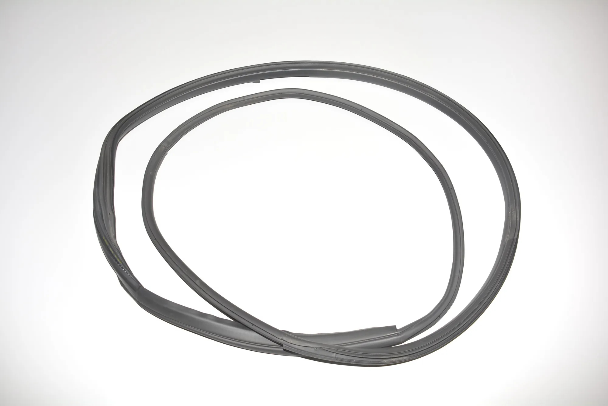 Front Right Door Seal Rubber – OEM 4A04478 · BMW i3 (I01) Electric 2020