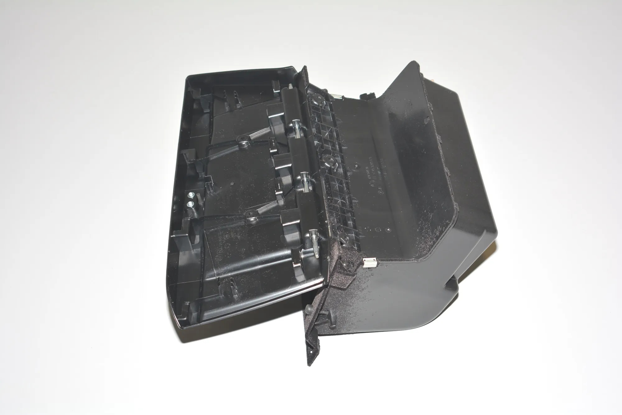 Glove Compartment – OEM 9283020 · BMW i3 (I01) Electric 2020 – 3