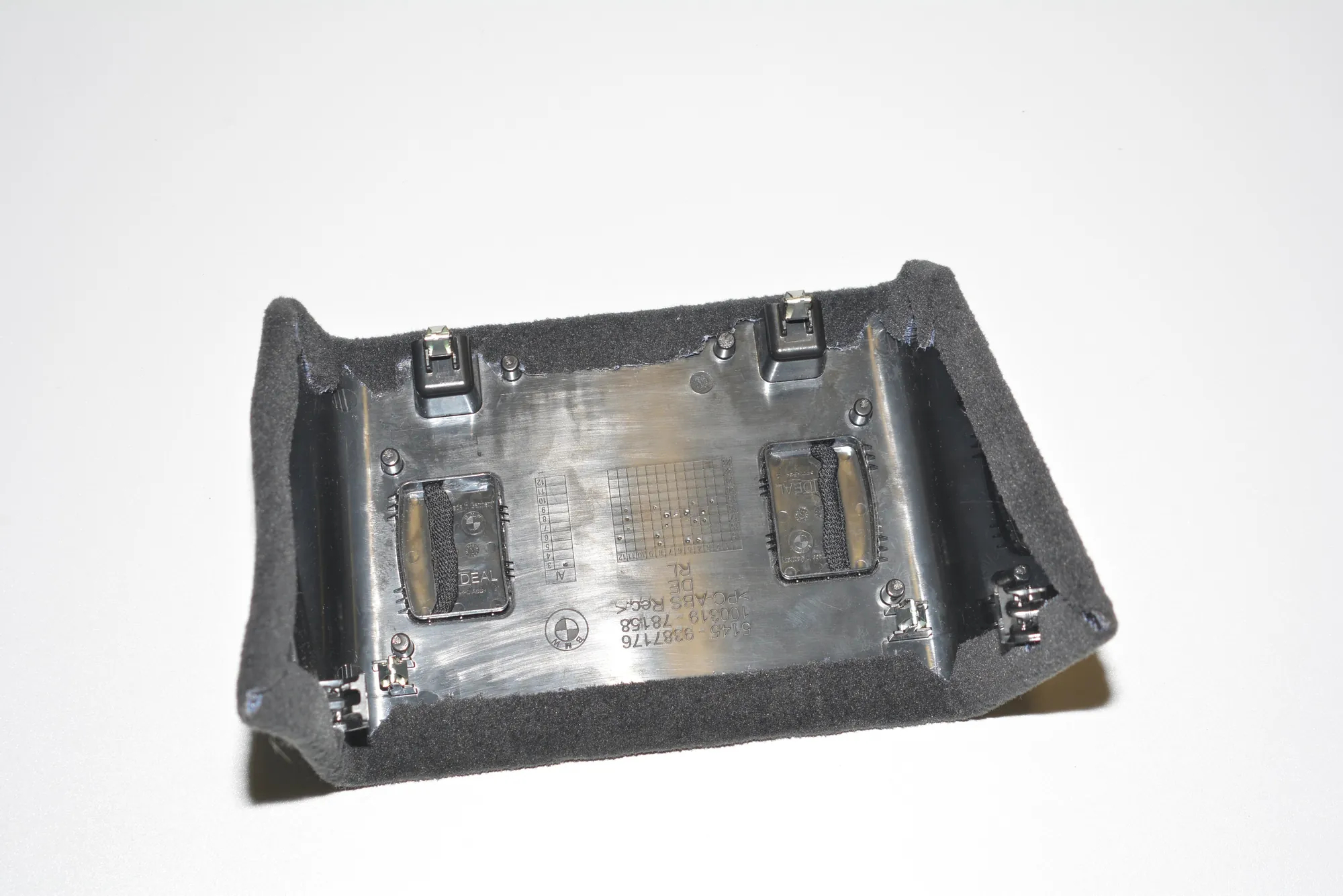 Other Interior Parts – OEM 9387176 · BMW i3 (I01) Electric 2020 – 4