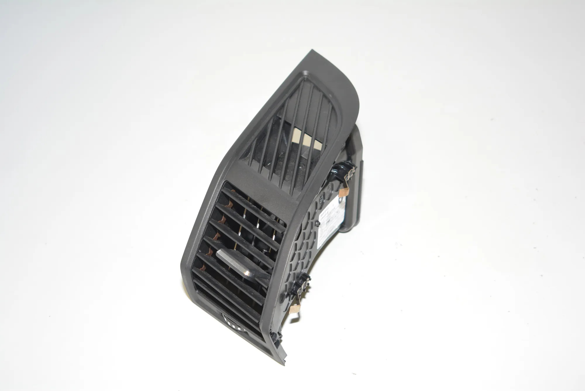 Dashboard Air Vents – OEM 9283002 · BMW i3 (I01) Electric 2020 – 2