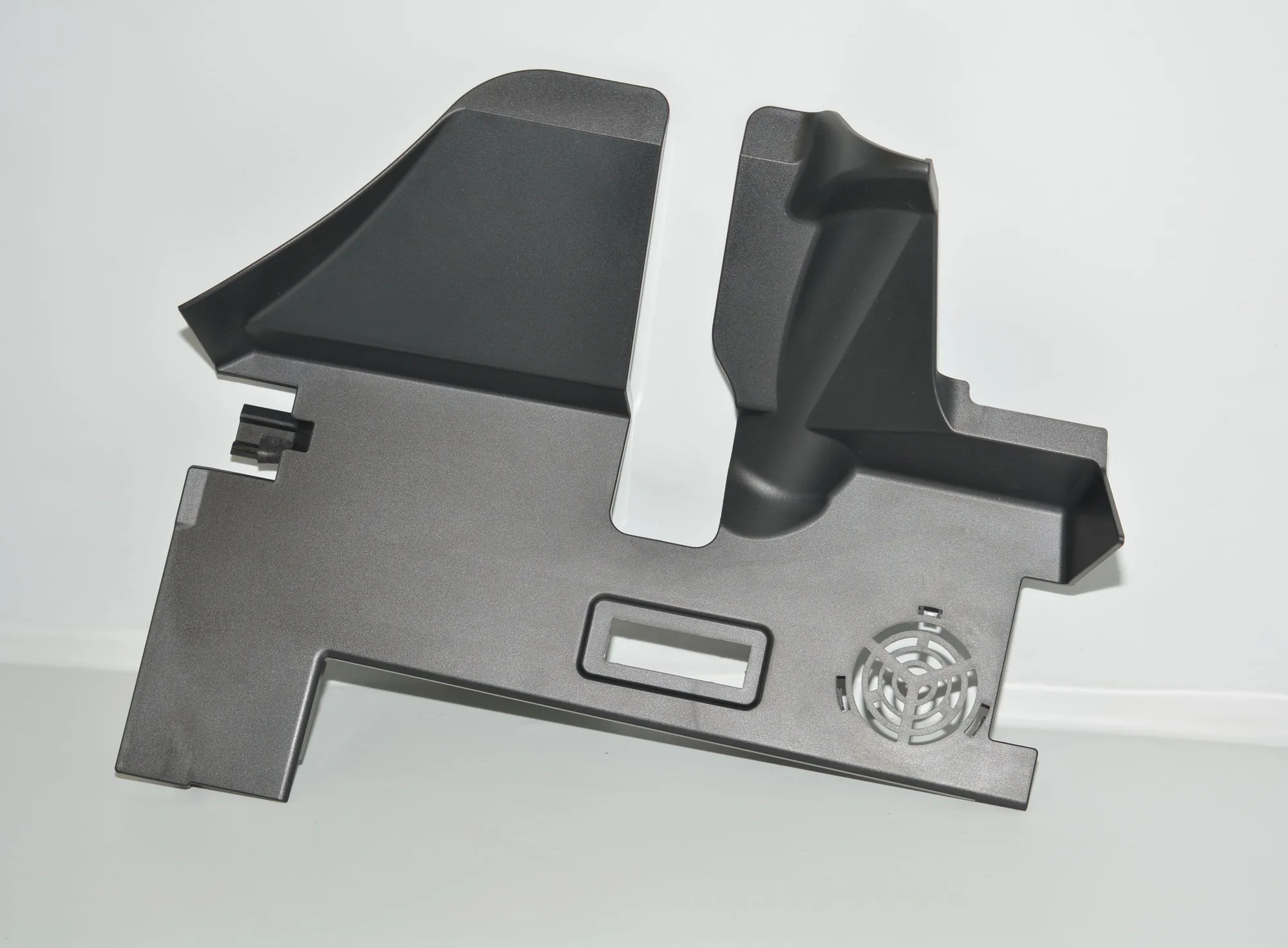 Dashboard Lower Trim – OEM 9283031 · BMW i3 (I01) Electric 2020