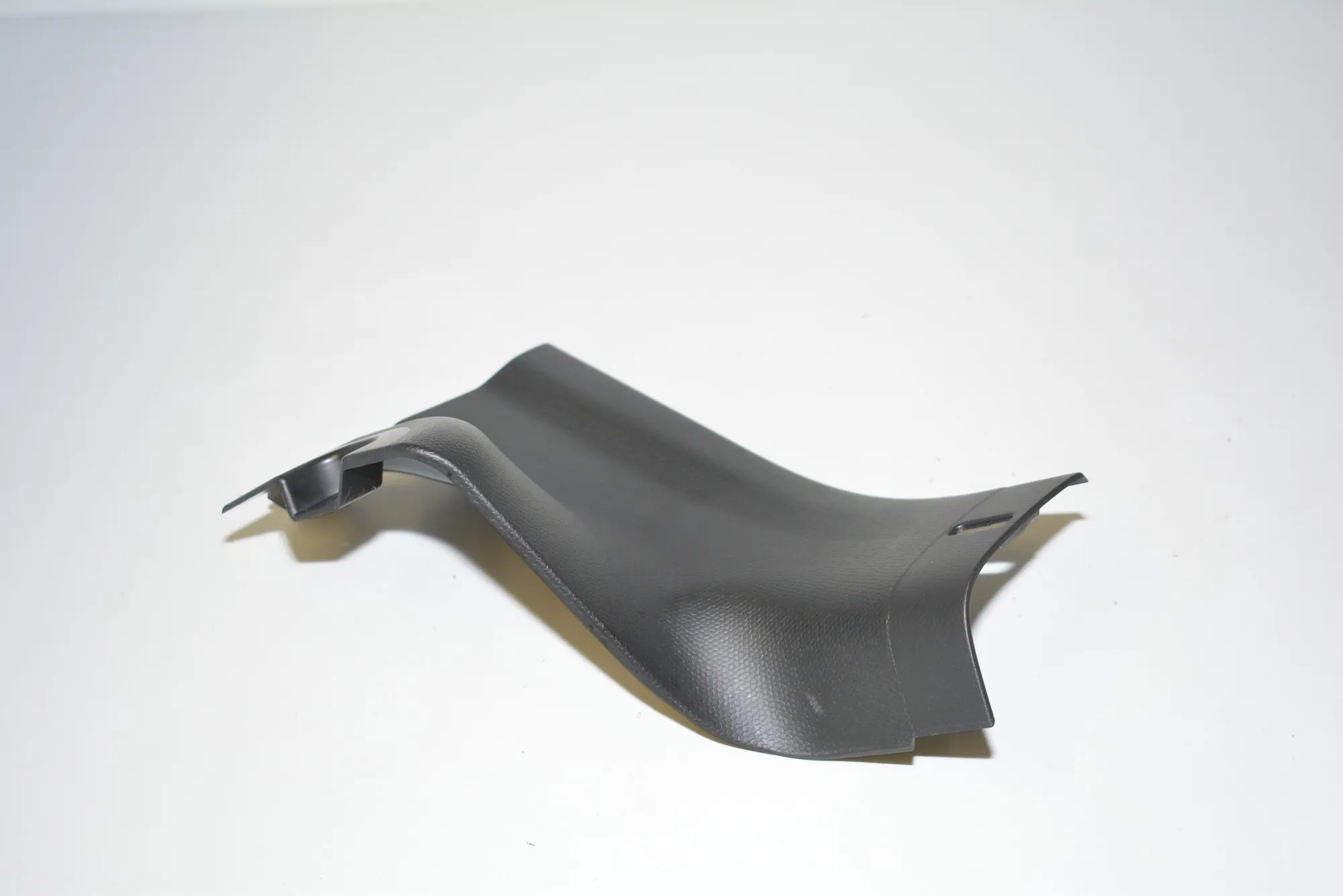 Rear Left Interior Step Trim – OEM 7272381 · BMW i3 (I01) Electric 2020 – 2