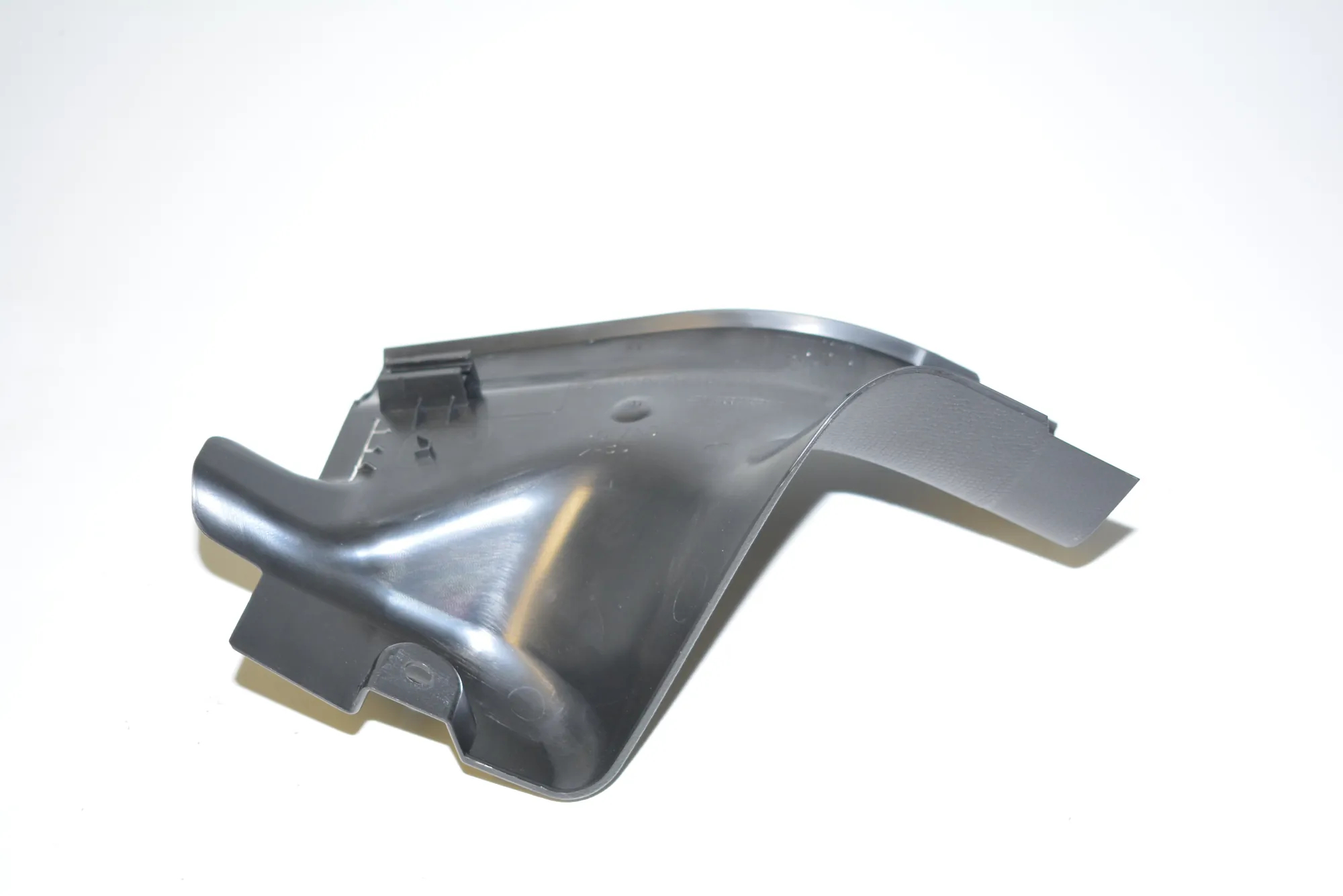 Rear Right Interior Step Trim – OEM 7272382 · BMW i3 (I01) Electric 2020 – 3