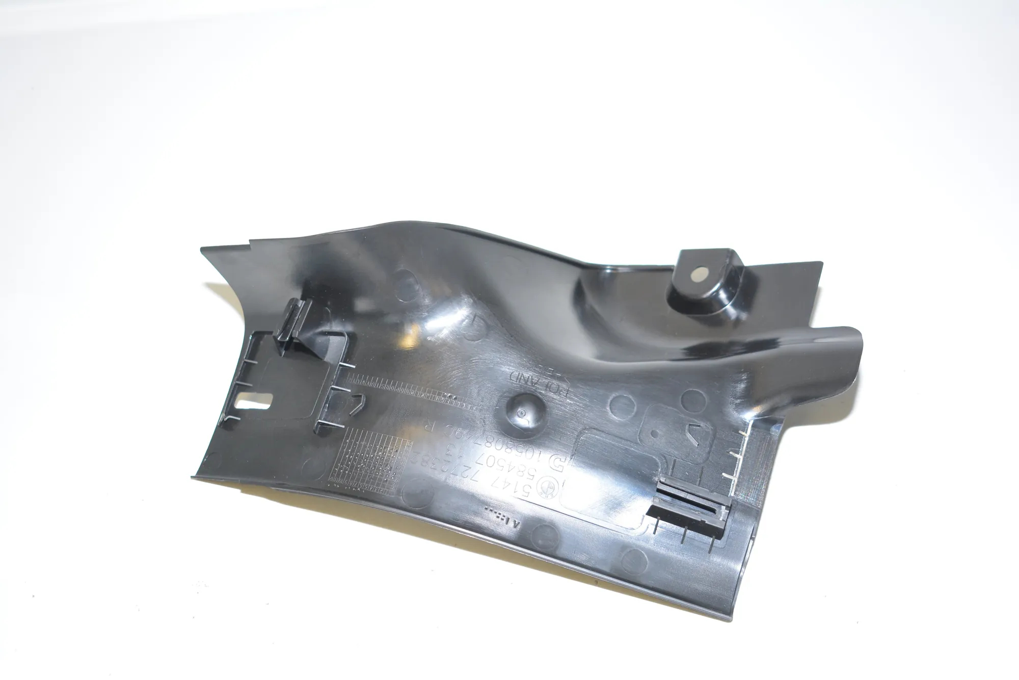 Rear Right Interior Step Trim – OEM 7272382 · BMW i3 (I01) Electric 2020 – 4