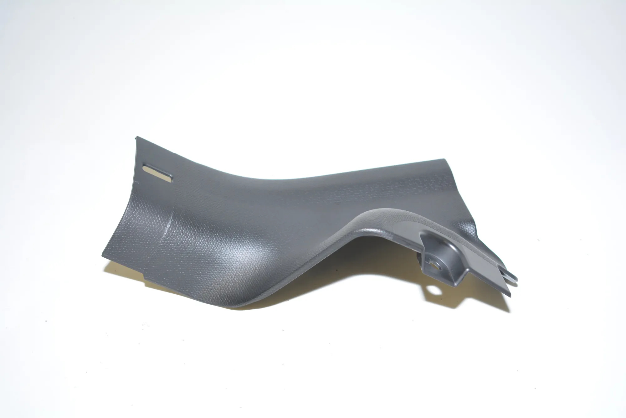 Rear Right Interior Step Trim – OEM 7272382 · BMW i3 (I01) Electric 2020 – 2