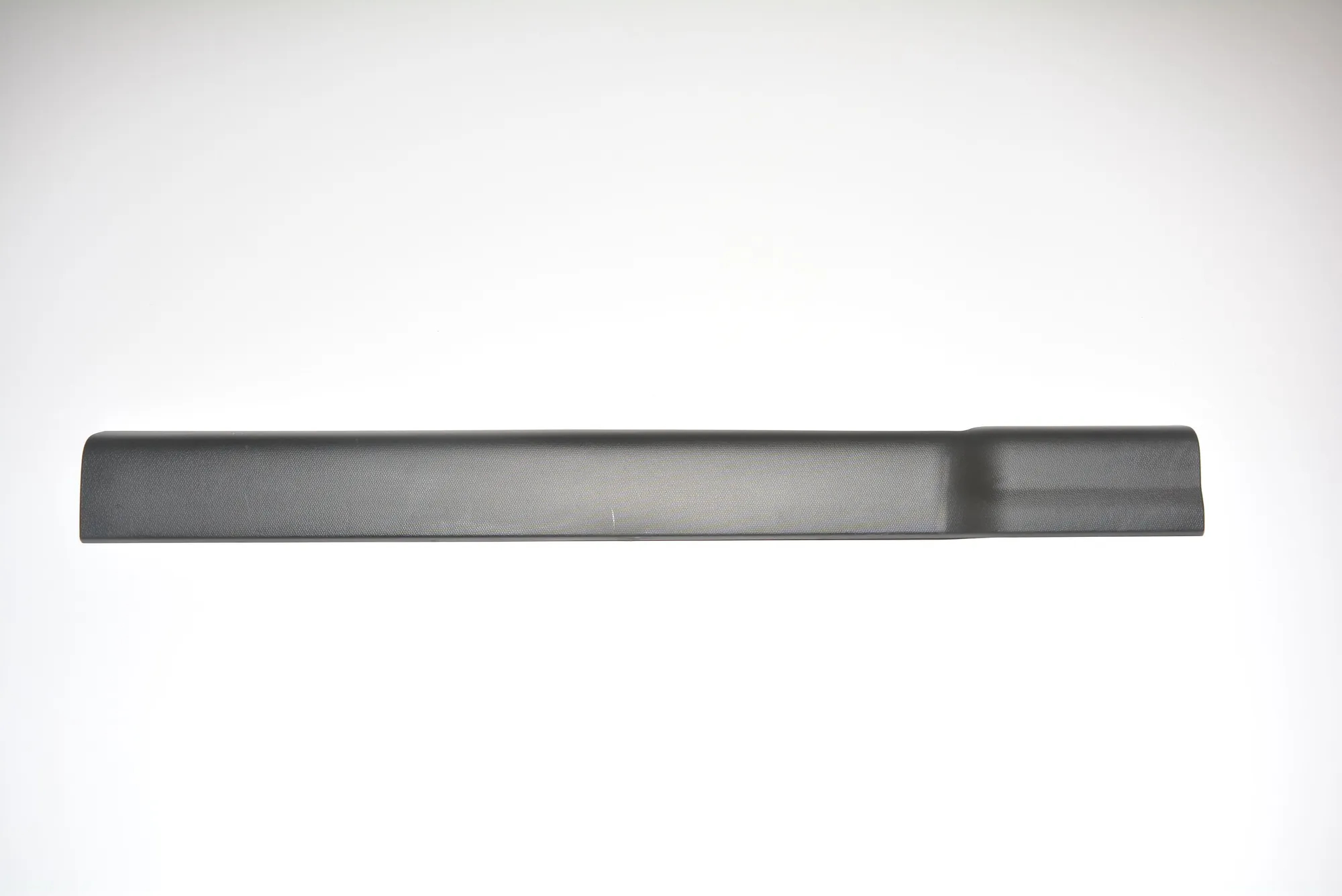 Front Right Interior Step Trim – OEM 7272380 · BMW i3 (I01) Electric 2020 – 2
