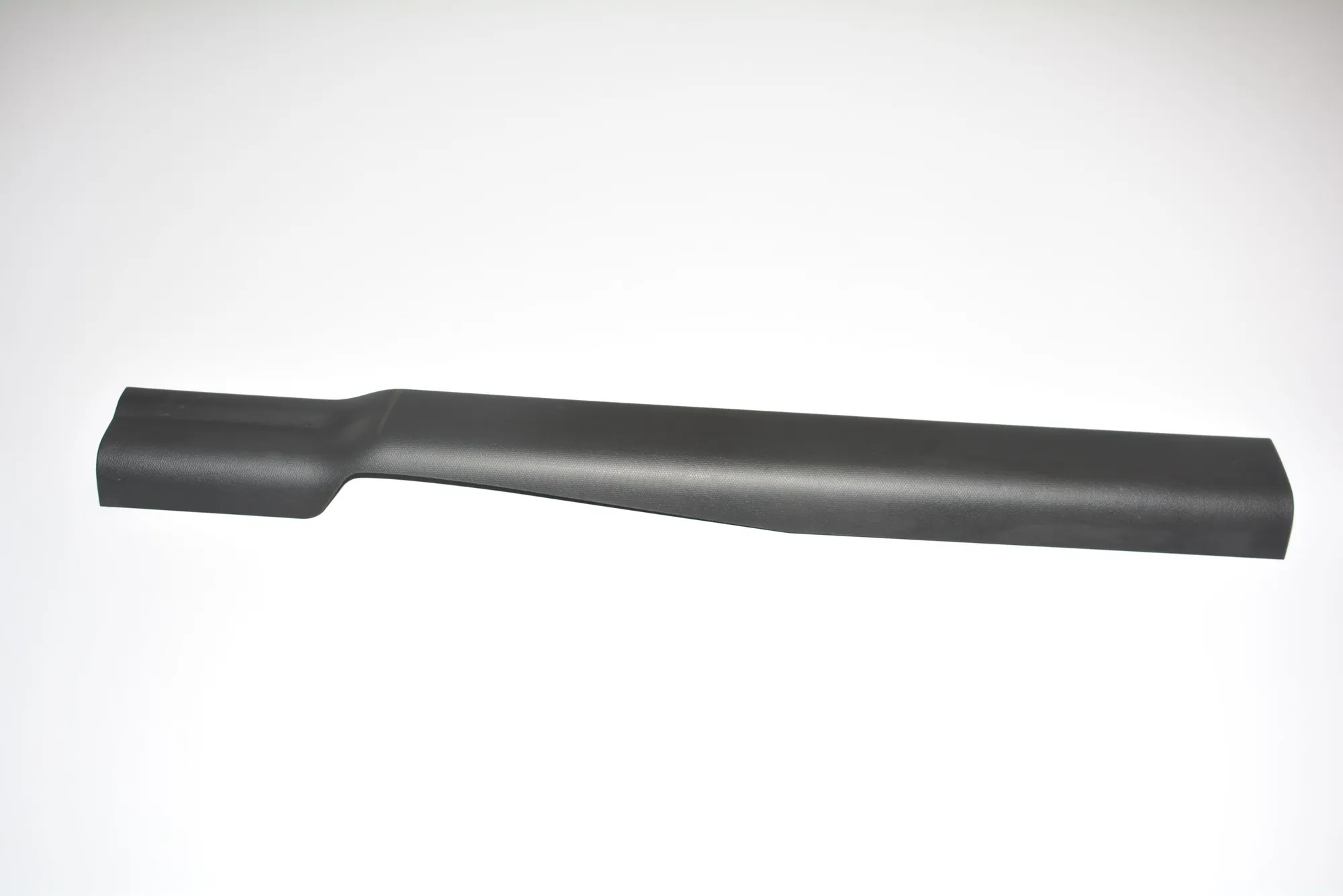 Front Right Interior Step Trim – OEM 7272380 · BMW i3 (I01) Electric 2020