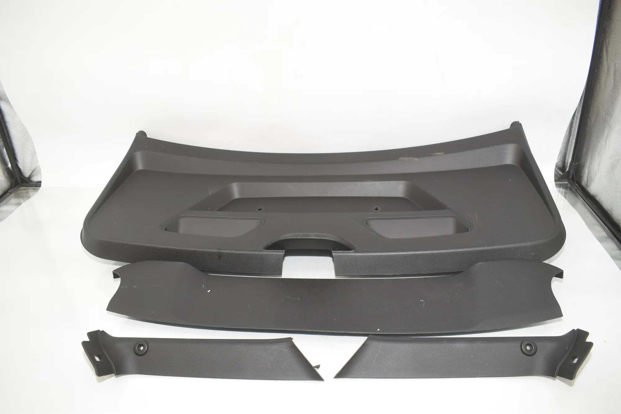 Tailgate Bootlid Cover Trim – OEM 7305089 · BMW i3 (I01) s Range Extender 2019