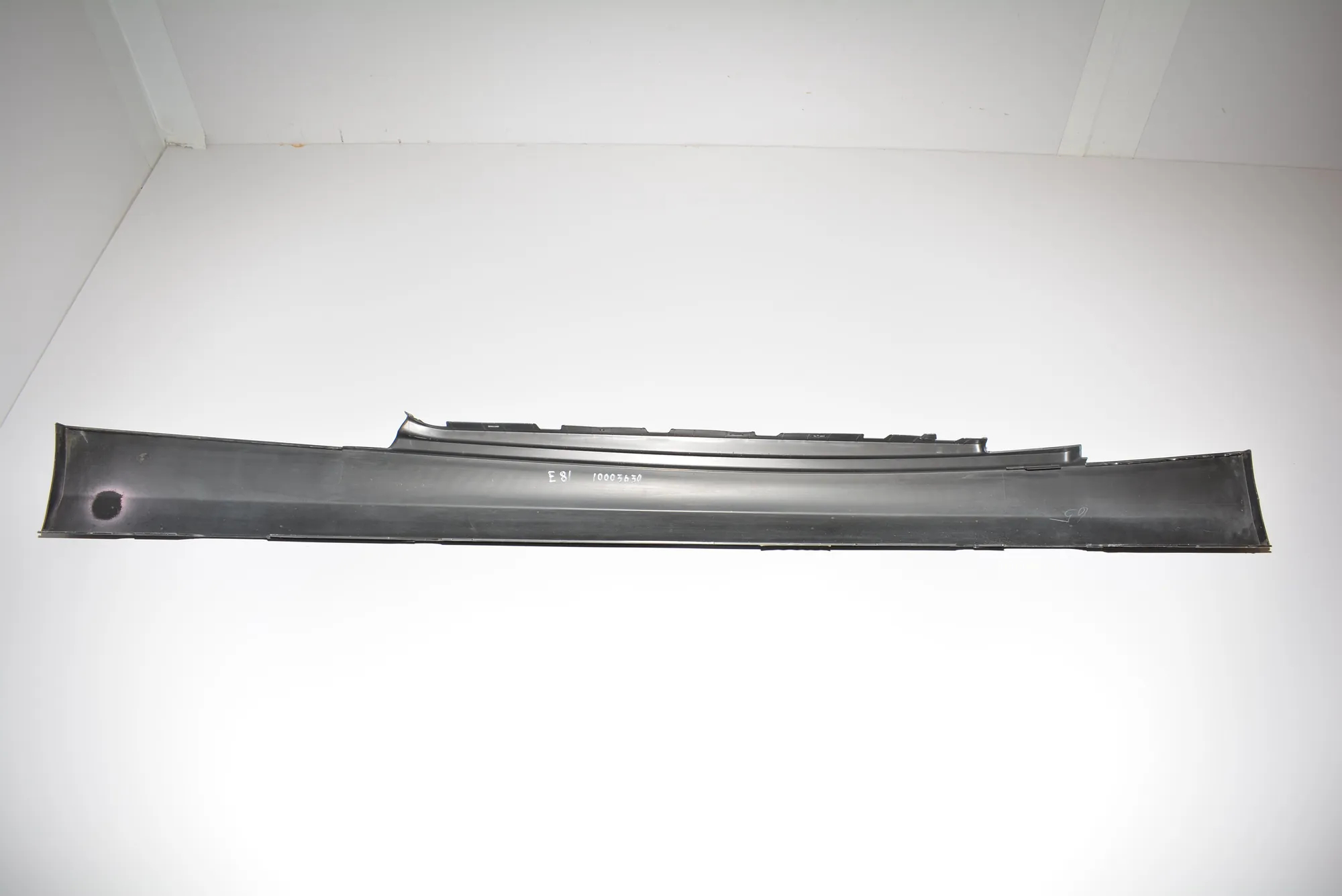 Left Side Plastic Sideskirt Cover – OEM 7183233 · BMW 1 (E81) 118 d 2008 – 3