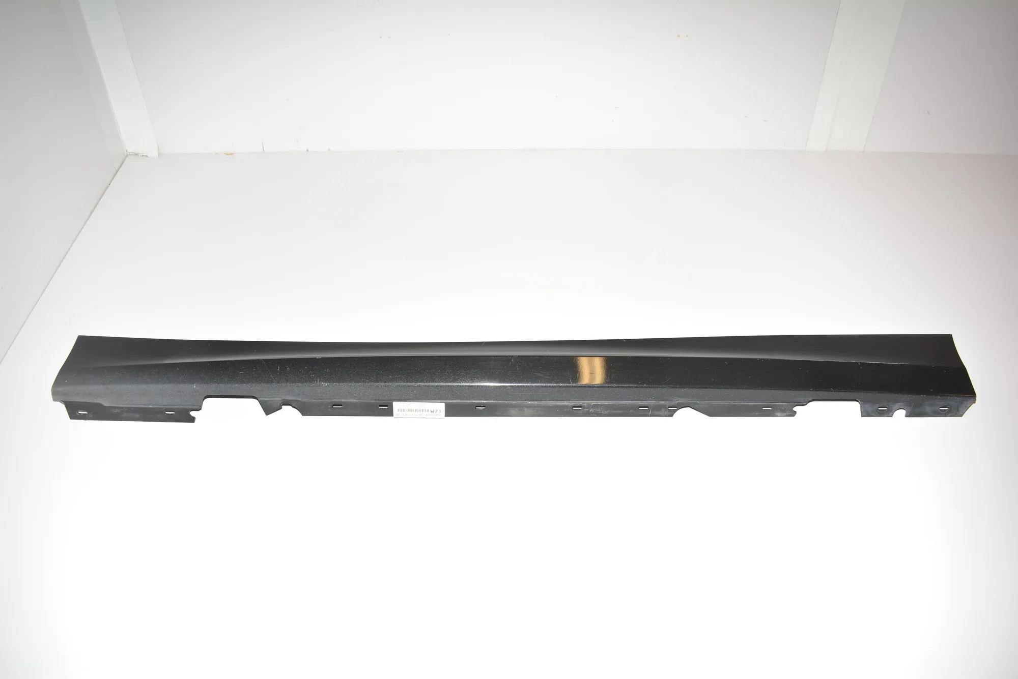 Left Side Plastic Sideskirt Cover – OEM 7183233 · BMW 1 (E81) 118 d 2008