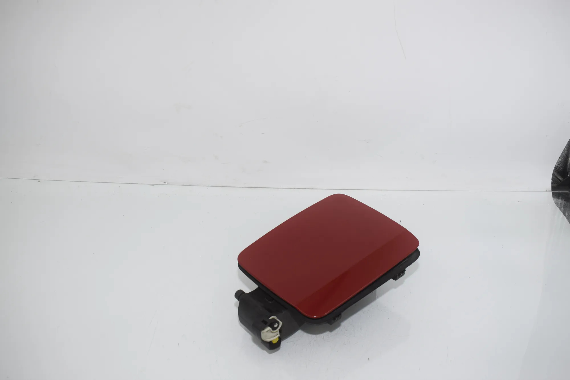 Fuel Tank Flap Cap – OEM 7335767 · BMW i3 (I01) s Range Extender 2019 – 3