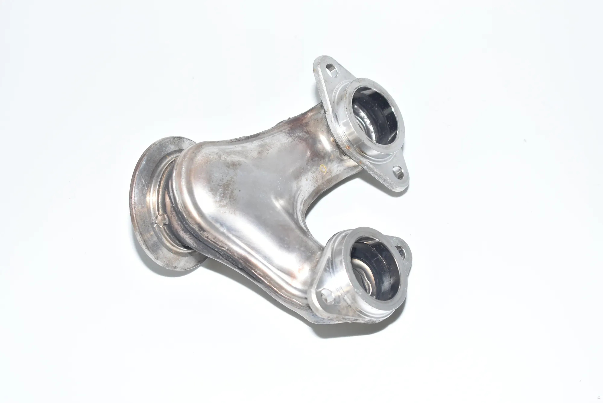 Exhaust Manifold – OEM 7623113 · BMW i3 (I01) Hybrid 2018 – 4