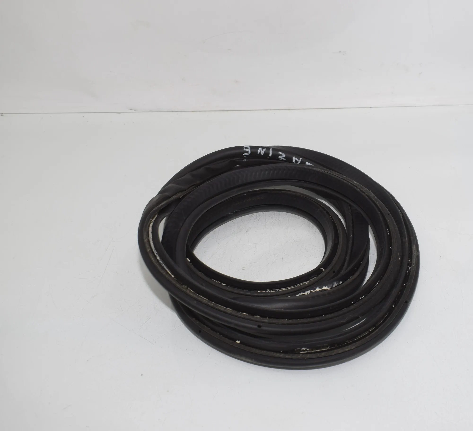 Tailgate Rubber Seal – OEM 7439016 · BMW i3 (I01) s Range Extender 2019 – 3