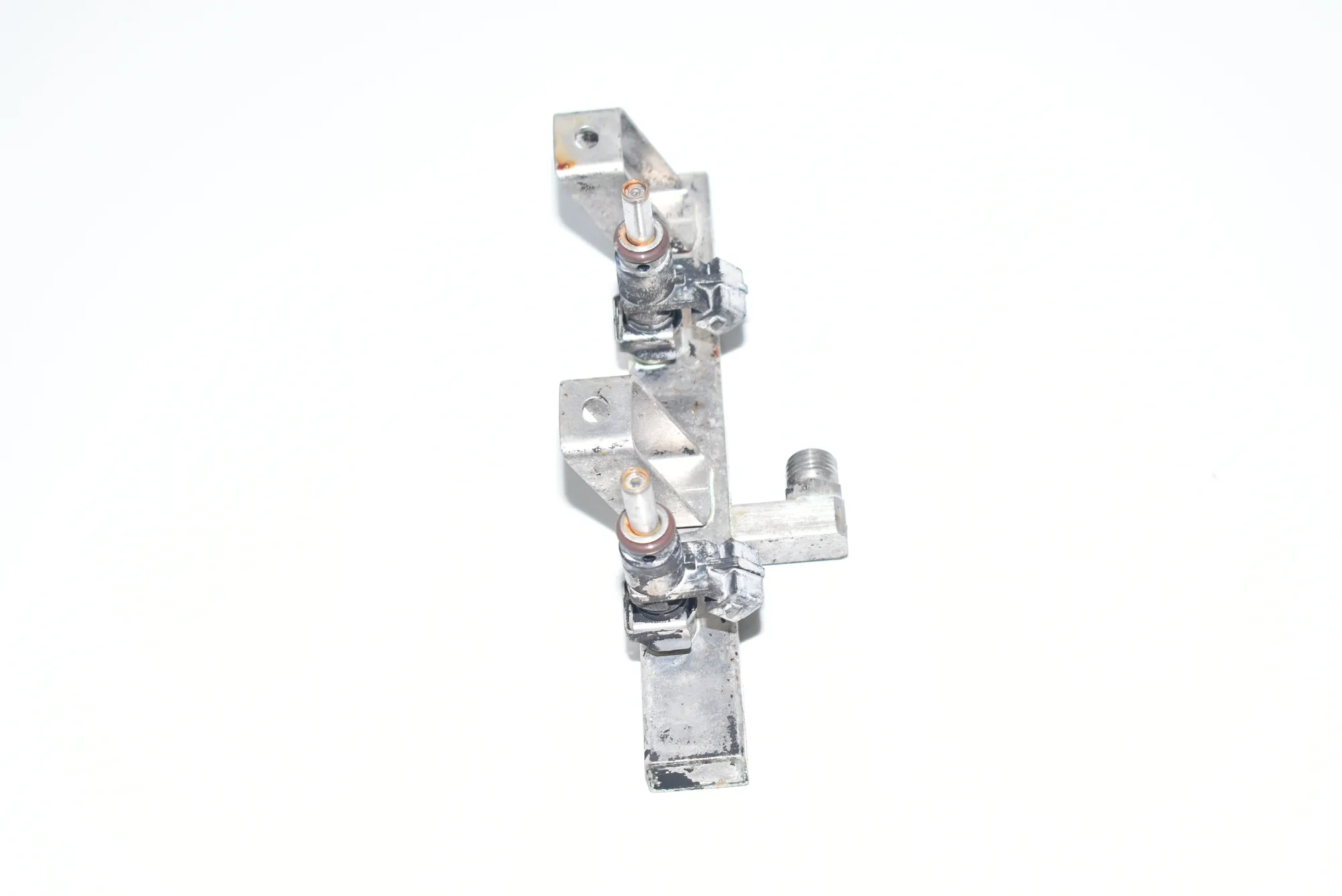 Fuel Rail – OEM 8529936 · BMW i3 (I01) Hybrid 2018 – 2