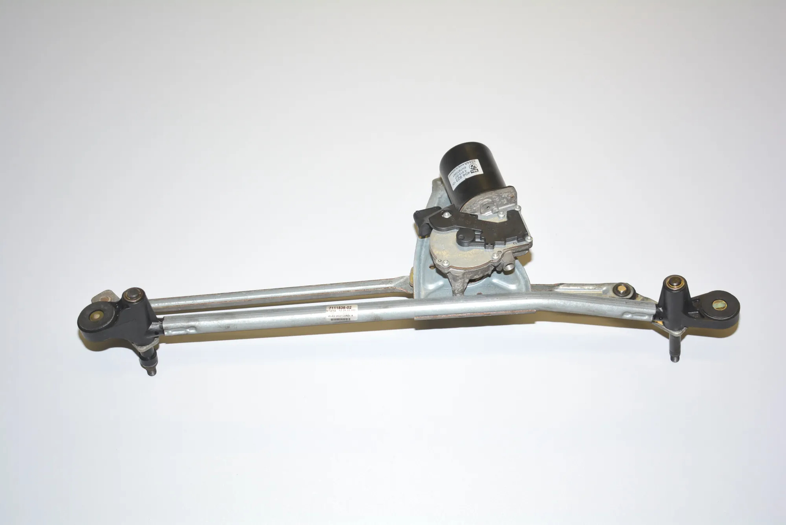 Front Windshield Wiper Mechanism – OEM 6913007 · BMW X5 (E53) 4.4 i 2004 – 2