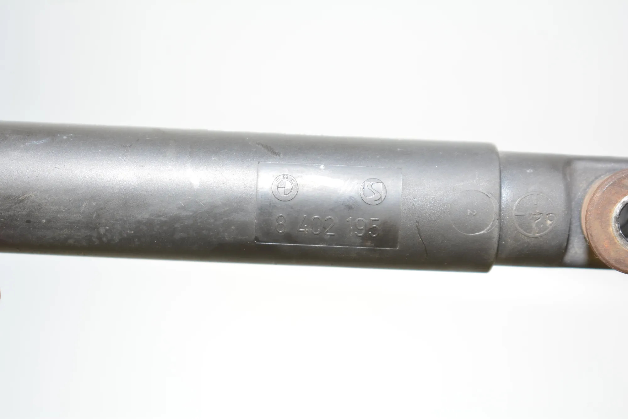 Right Side Tailgate Gas Strut – OEM 8402195 · BMW X5 (E53) 4.4 i 2004 – 4