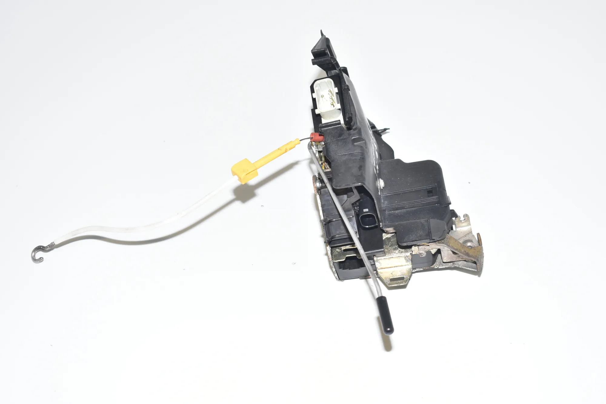 Front Left Door Lock – OEM 8352165 · BMW 5 Touring (E39) 530 d 1999 – 2
